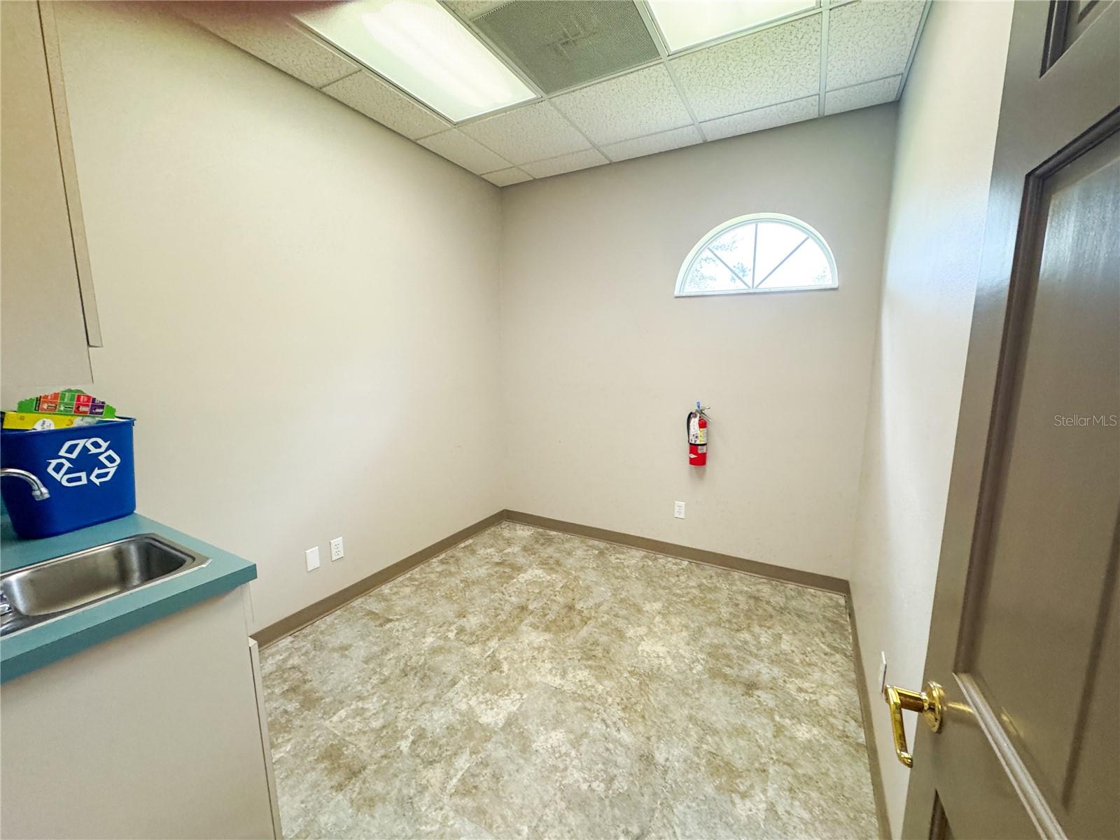 517 RIVIERA STREET #B — photo 5