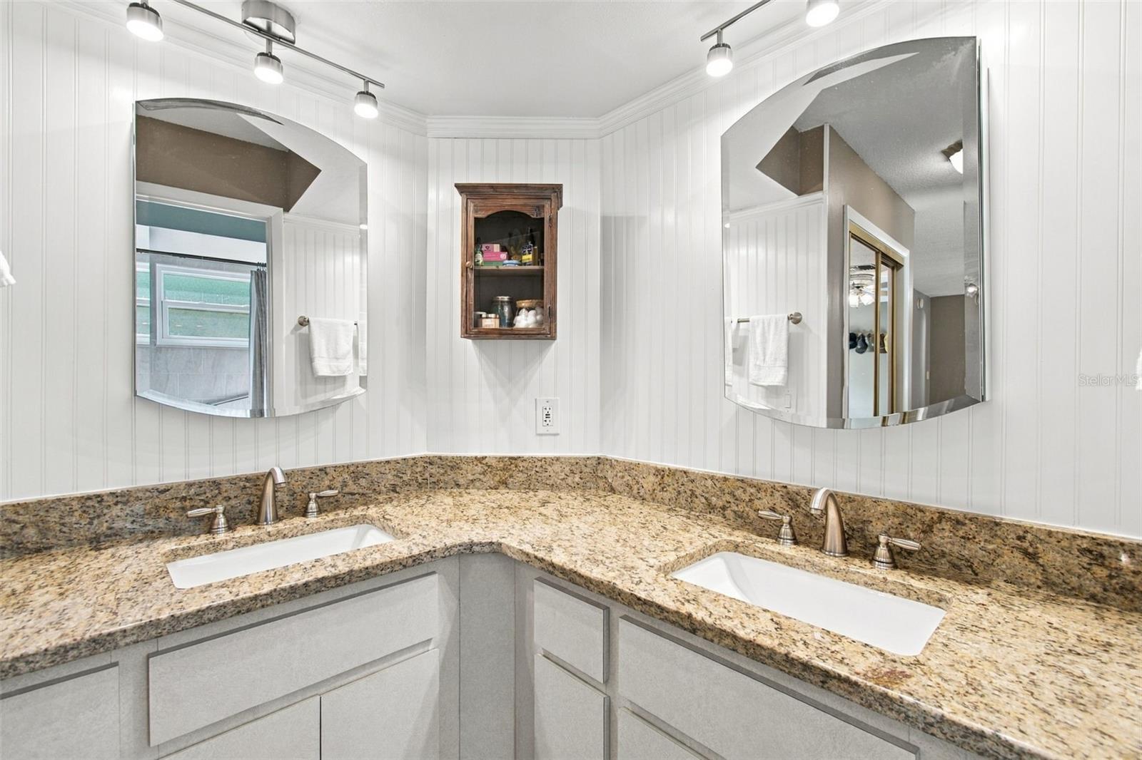 7891 SYCAMORE DR — photo 16