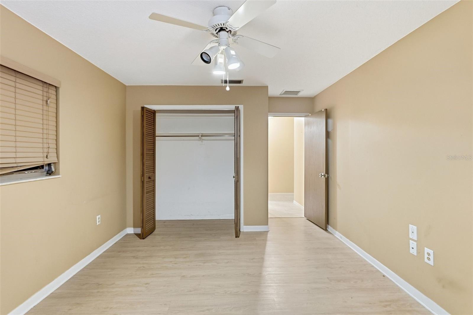 1411 52 ST E — photo 17