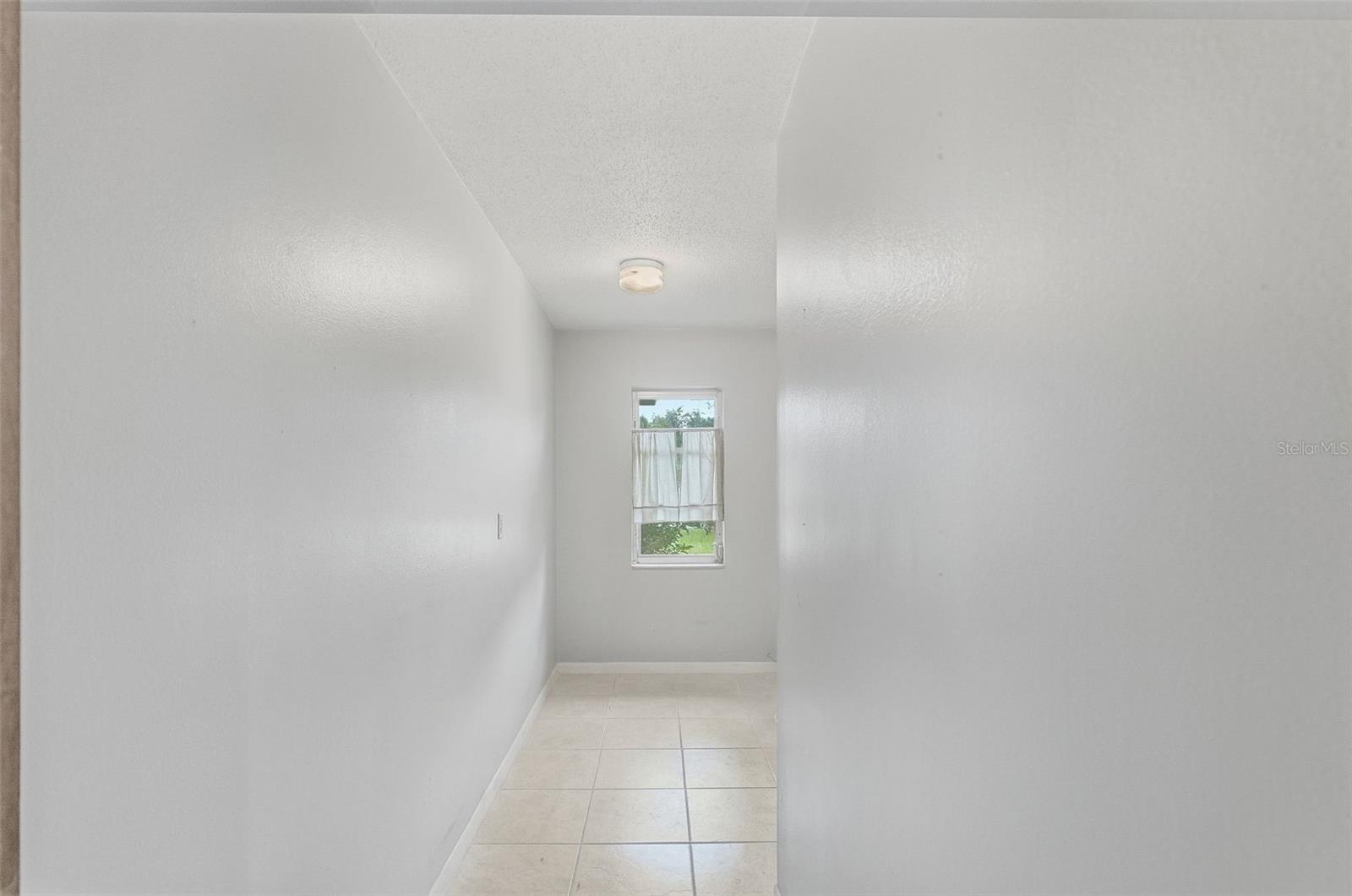 1411 52 ST E — photo 12
