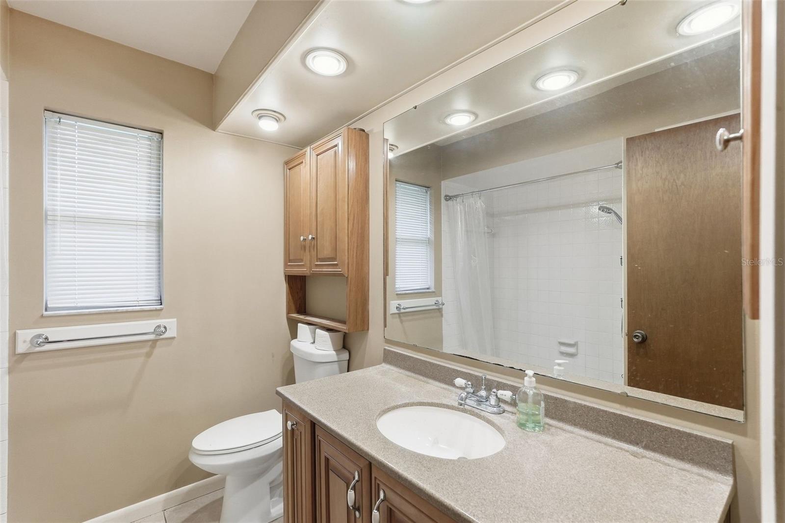 1411 52 ST E — photo 15