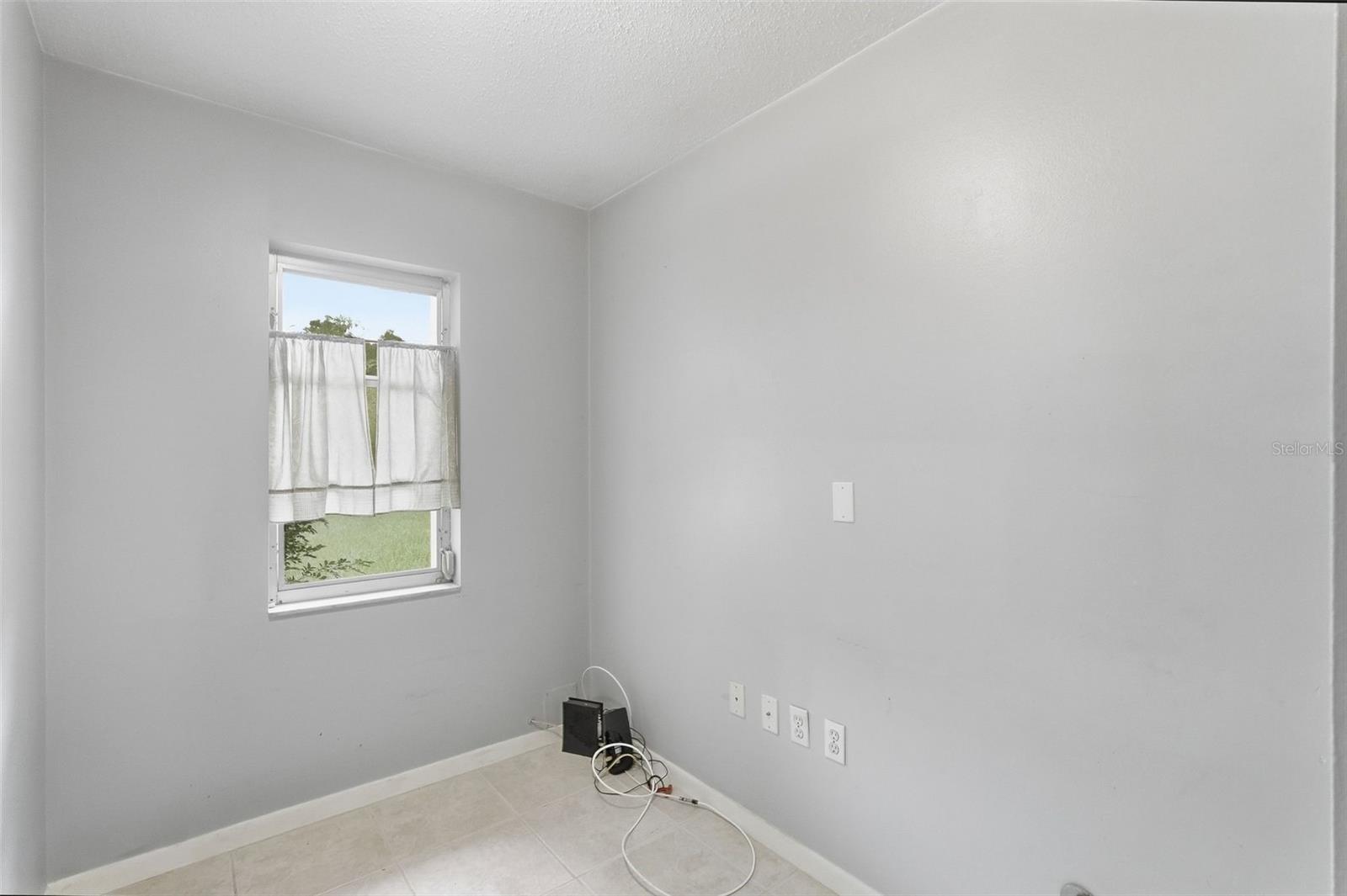 1411 52 ST E — photo 13
