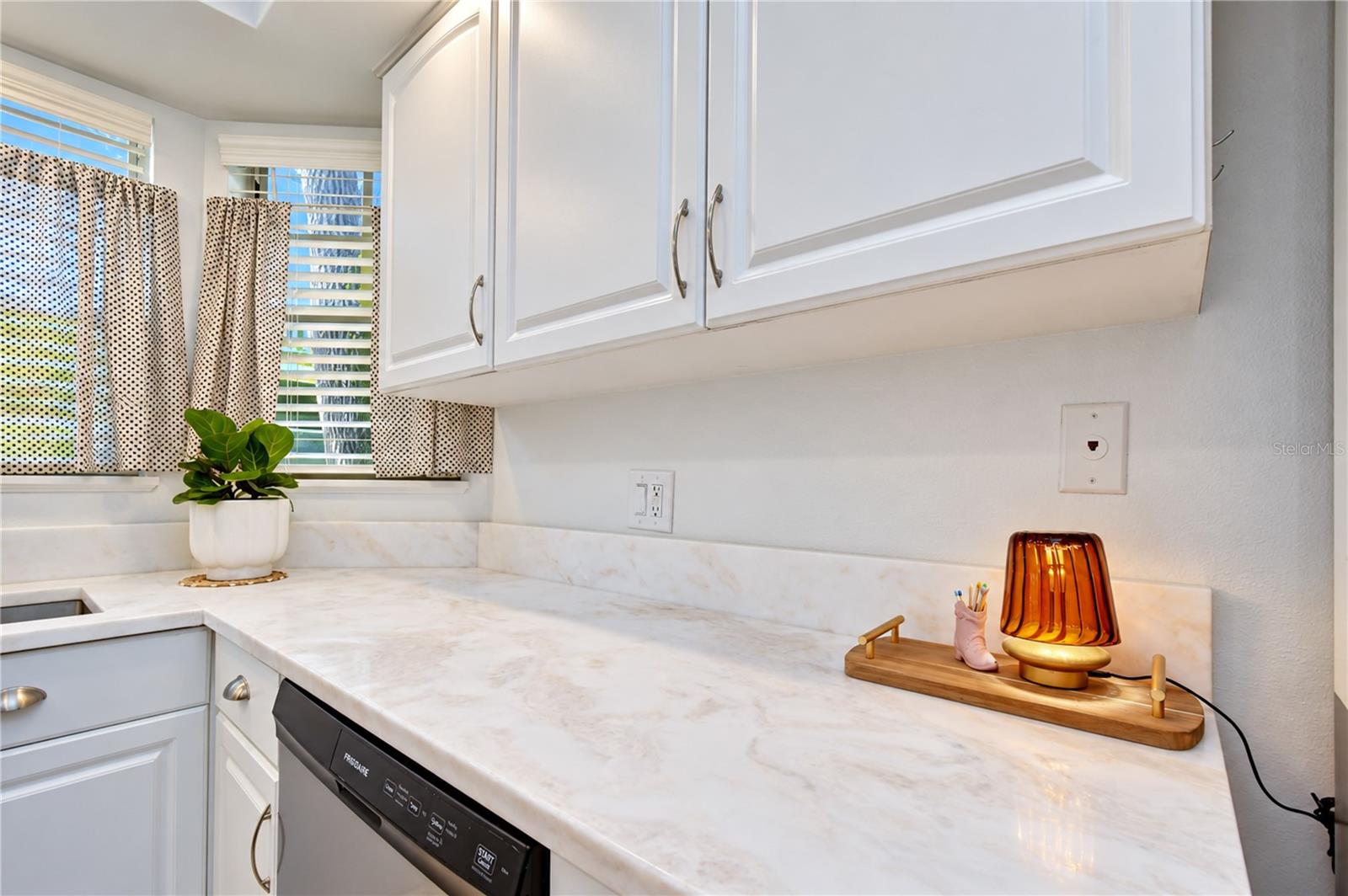 506 S WILLOW AVE #11 — photo 13