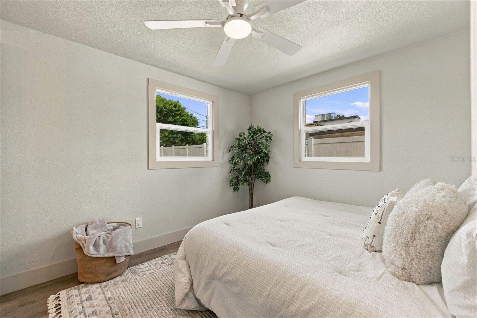 4531 W FERN ST — photo 13