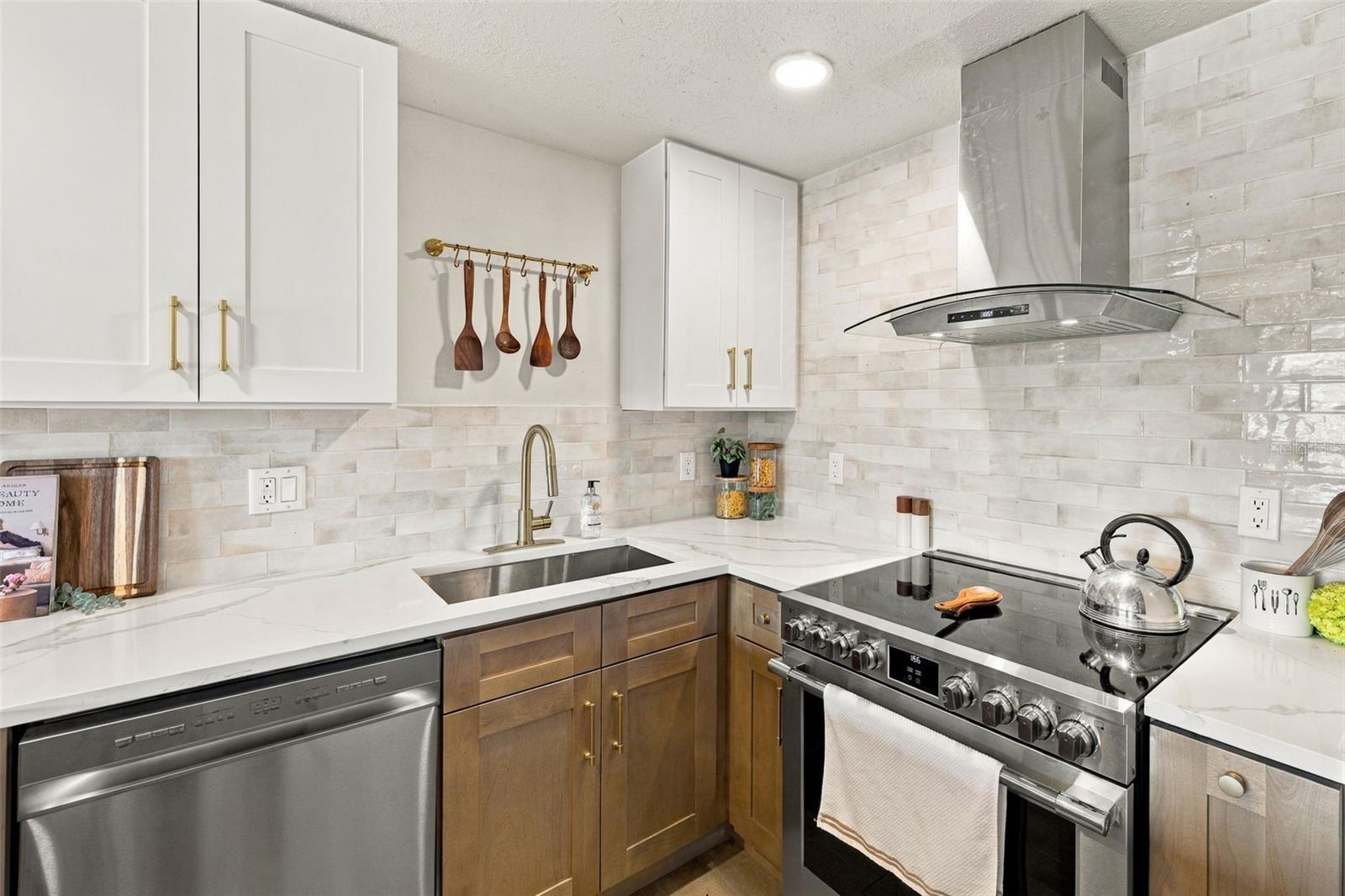 4531 W FERN ST — photo 10