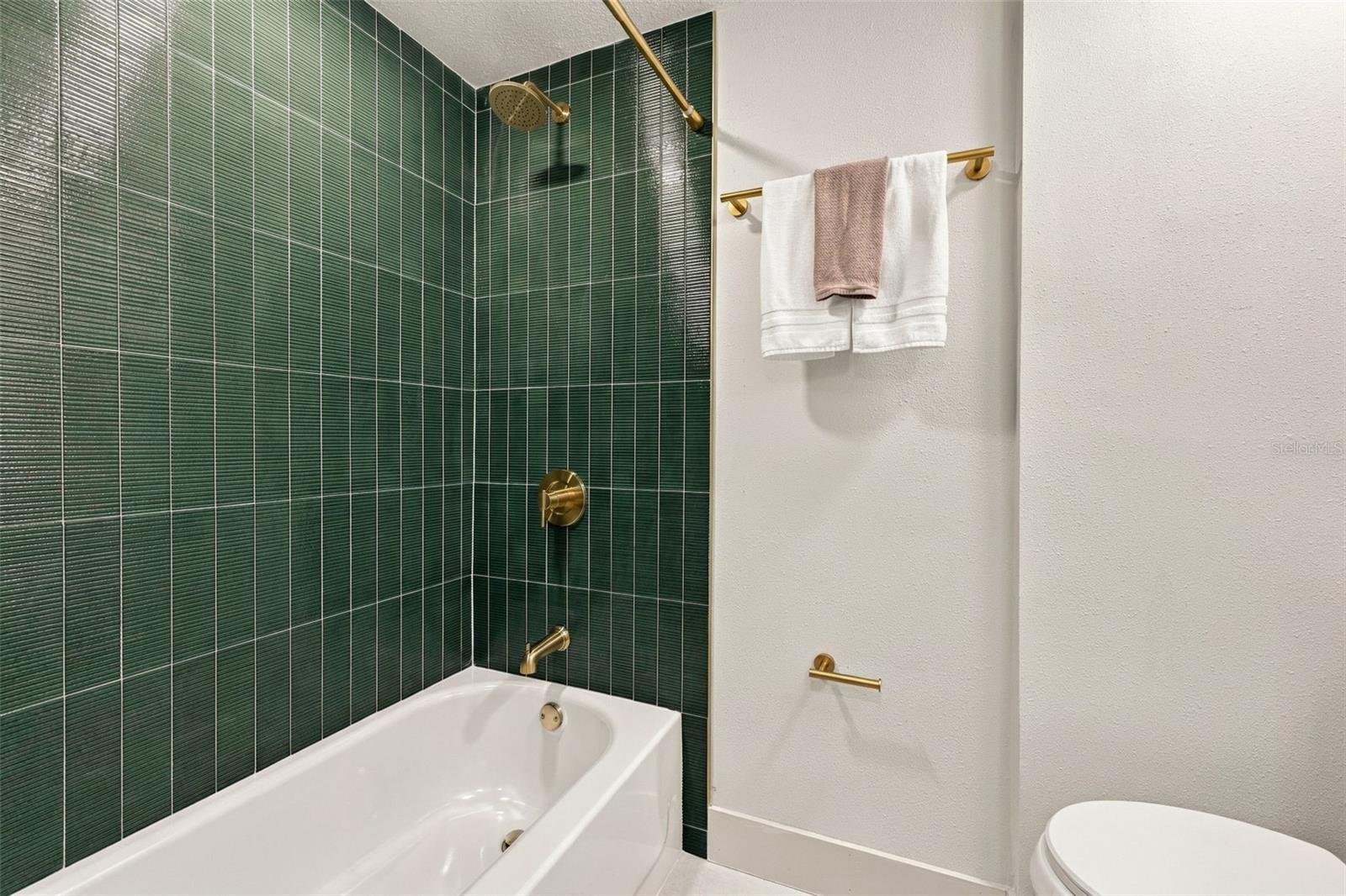 4531 W FERN ST — photo 18