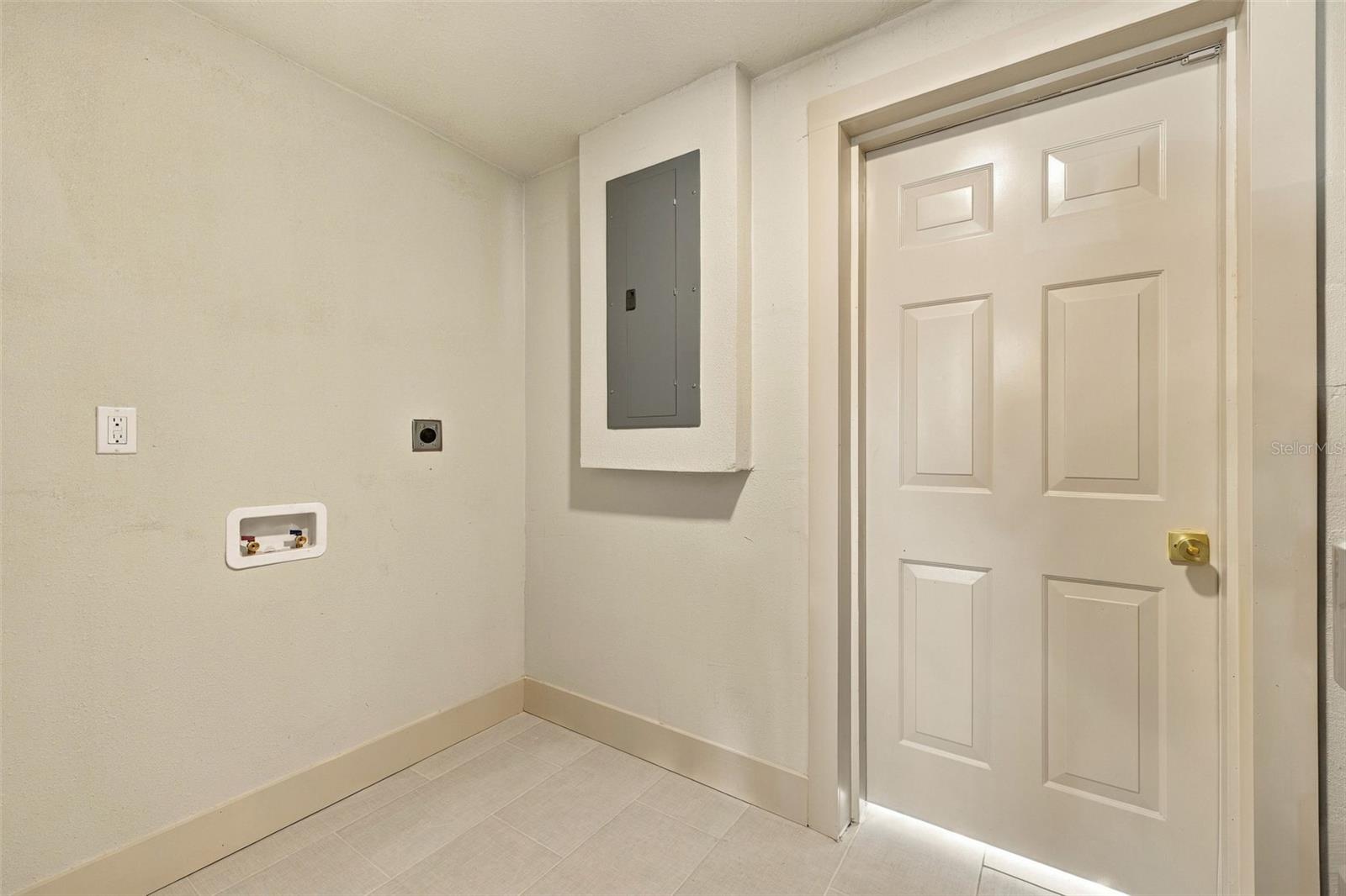 4531 W FERN ST — photo 21