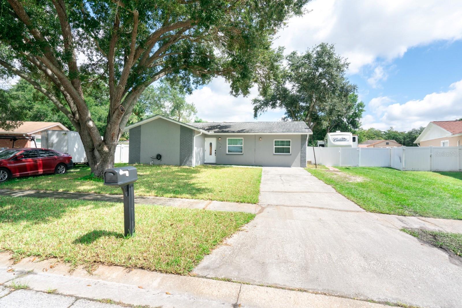 13915 BRIDGEPORT DR — photo 2