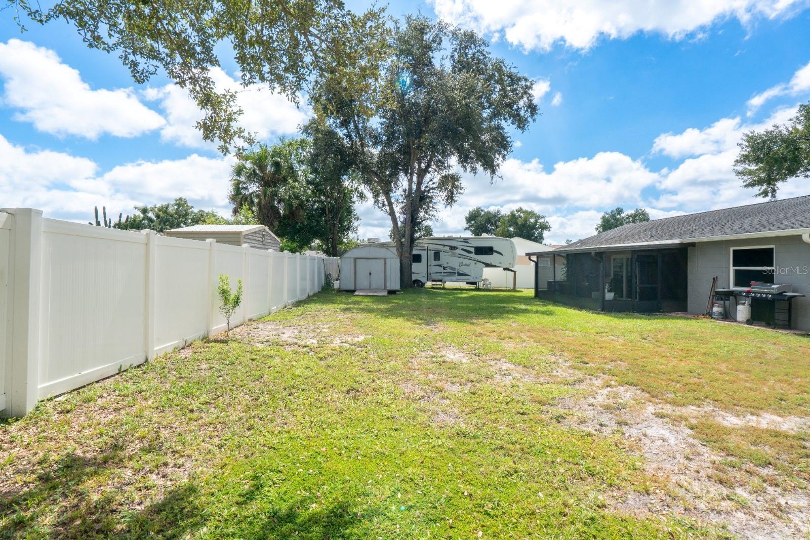 13915 BRIDGEPORT DR — photo 21