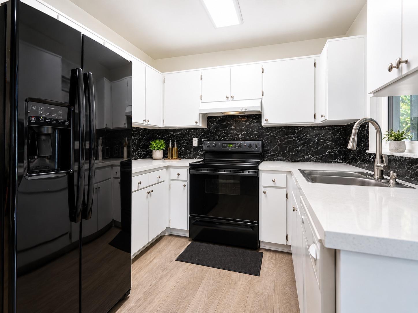 13915 BRIDGEPORT DR — photo 5