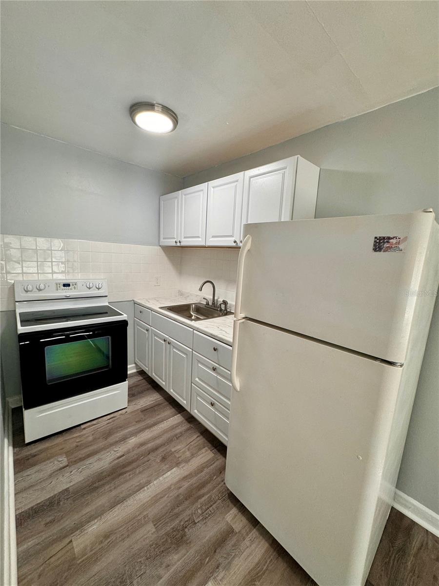 2318 4TH ST S #5 — photo 2