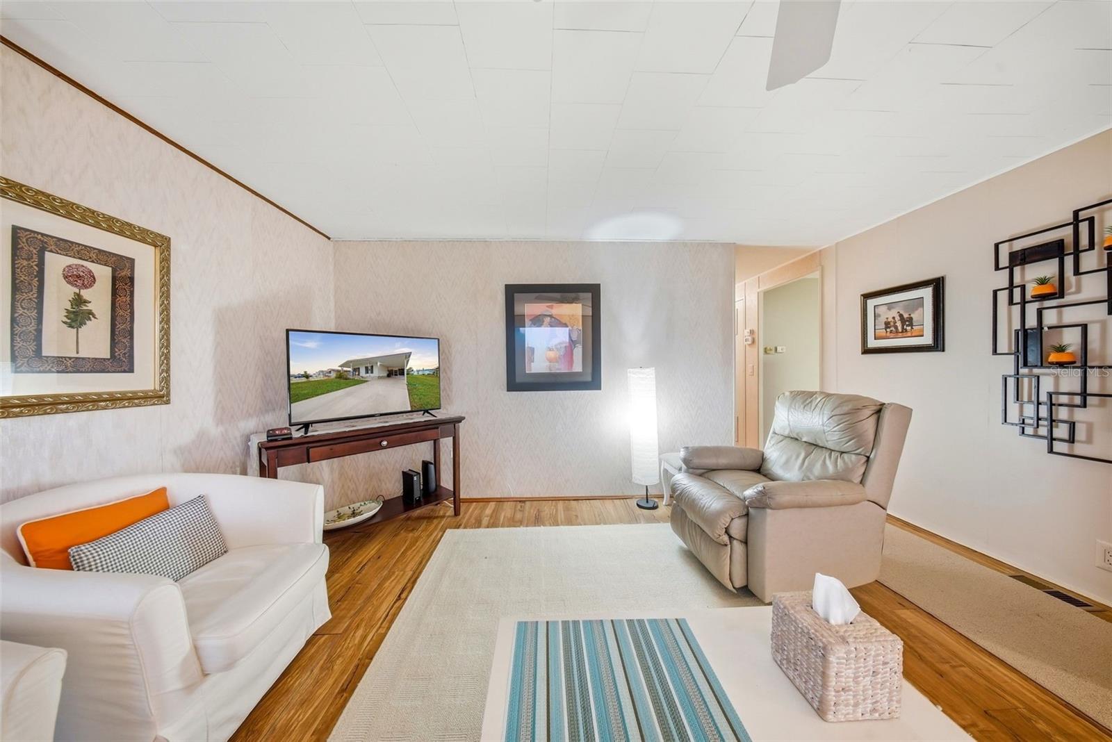 12117 CARTWRIGHT DR — photo 3