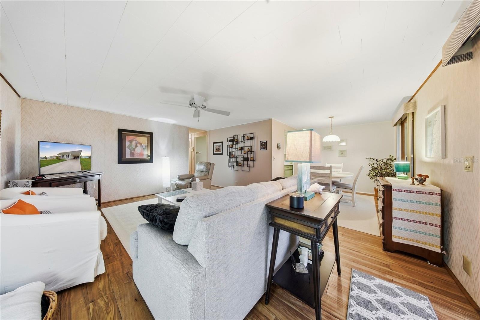 12117 CARTWRIGHT DR — photo 4