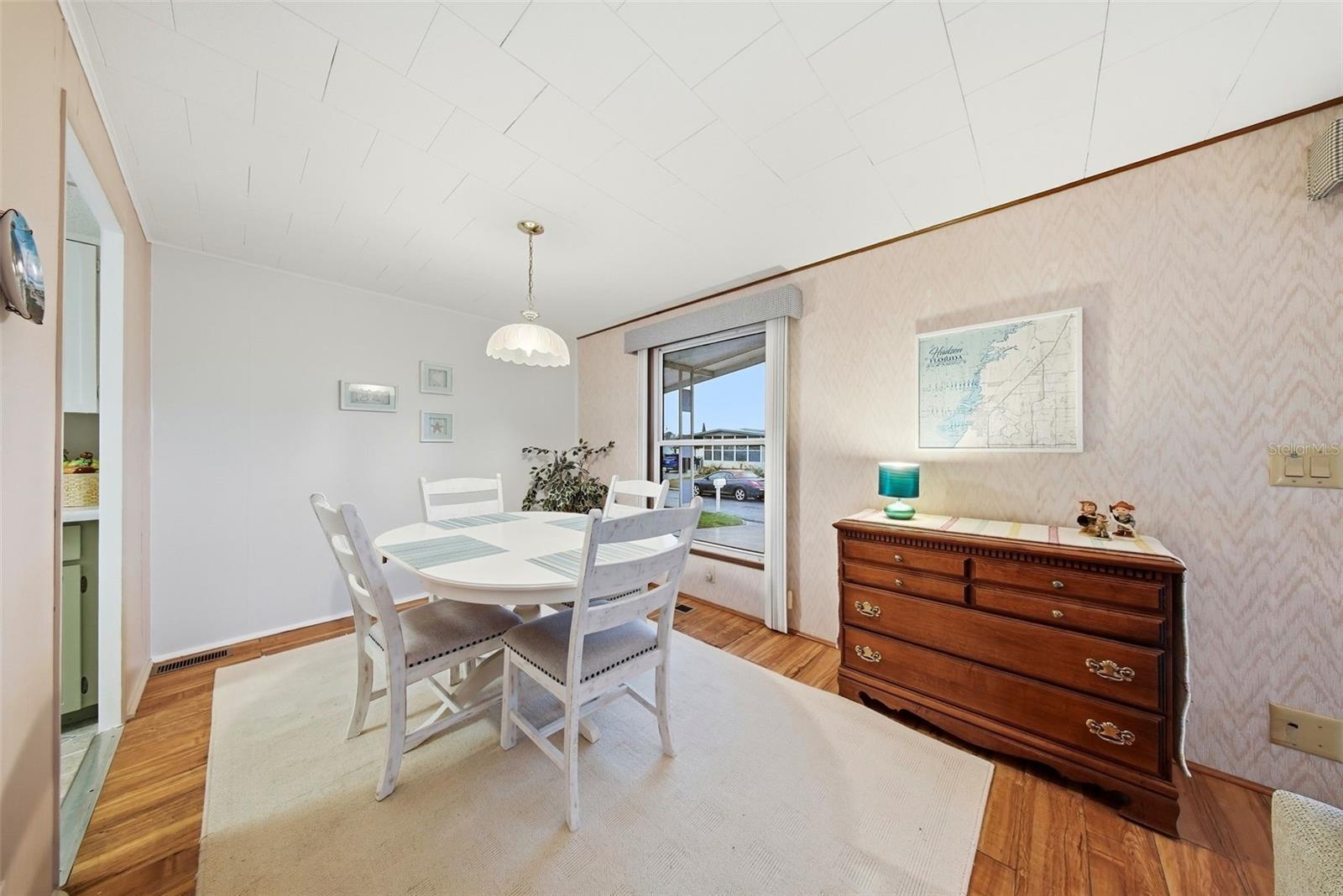 12117 CARTWRIGHT DR — photo 10