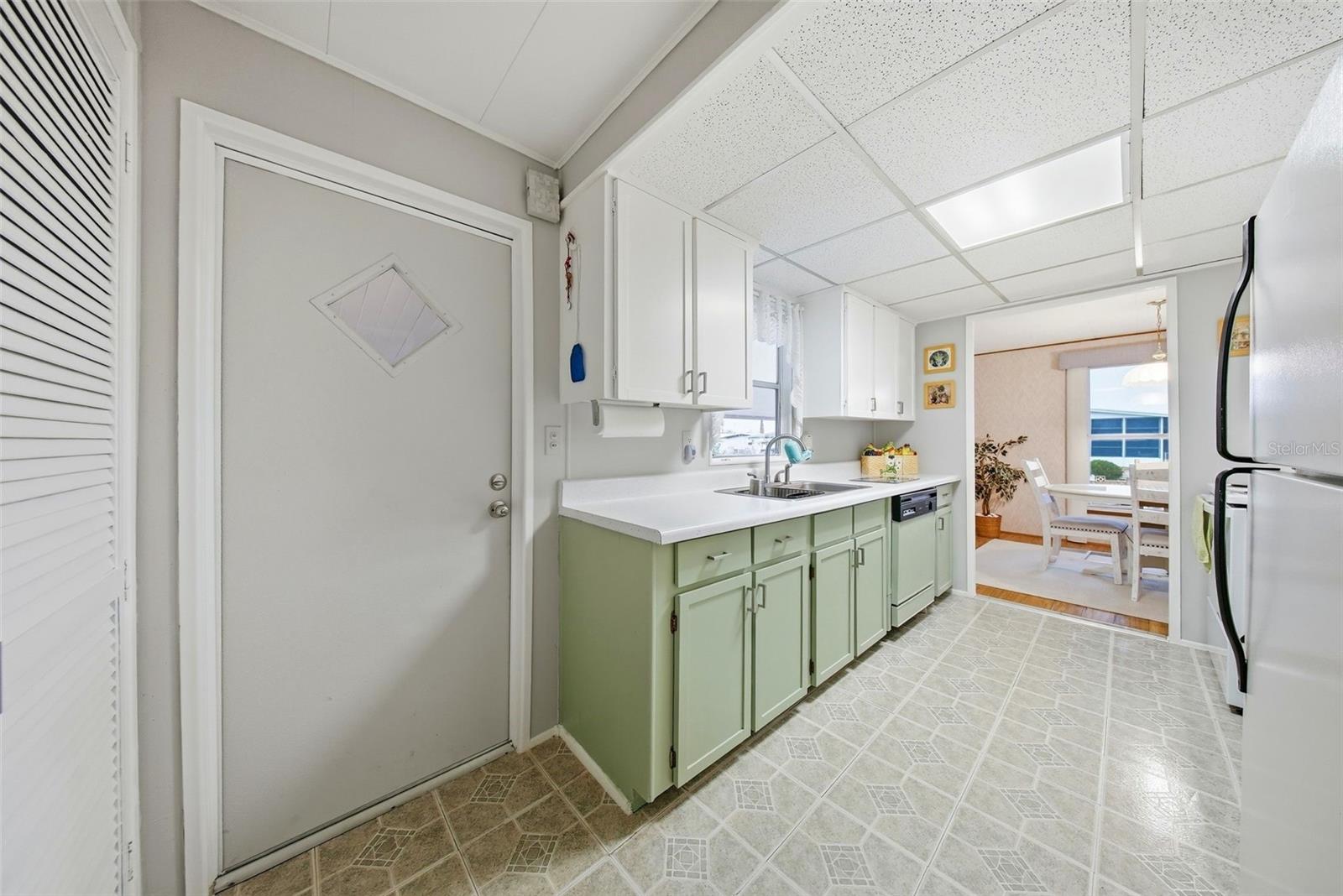 12117 CARTWRIGHT DR — photo 6