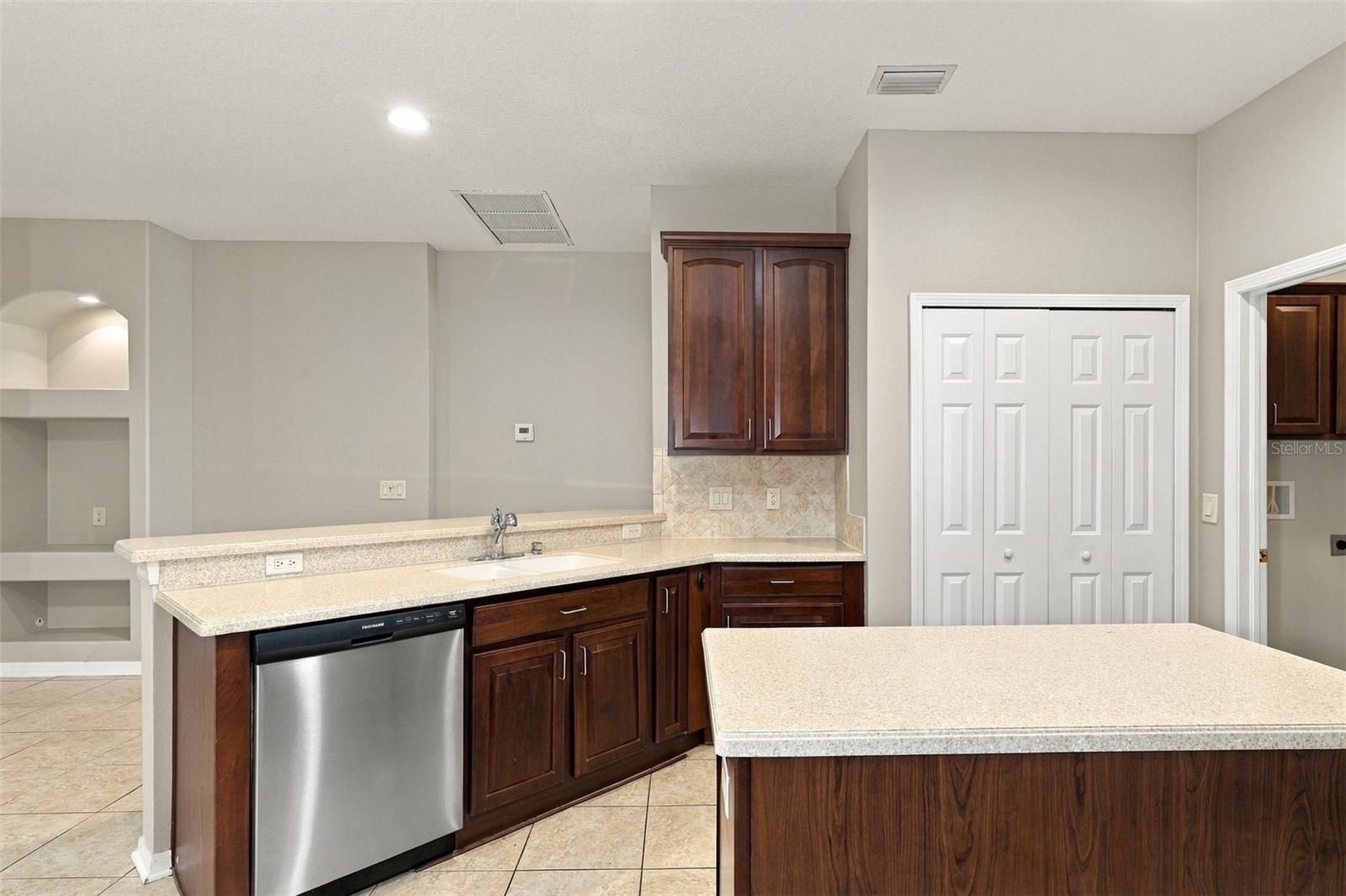 11409 BLUE LILAC AVE — photo 15