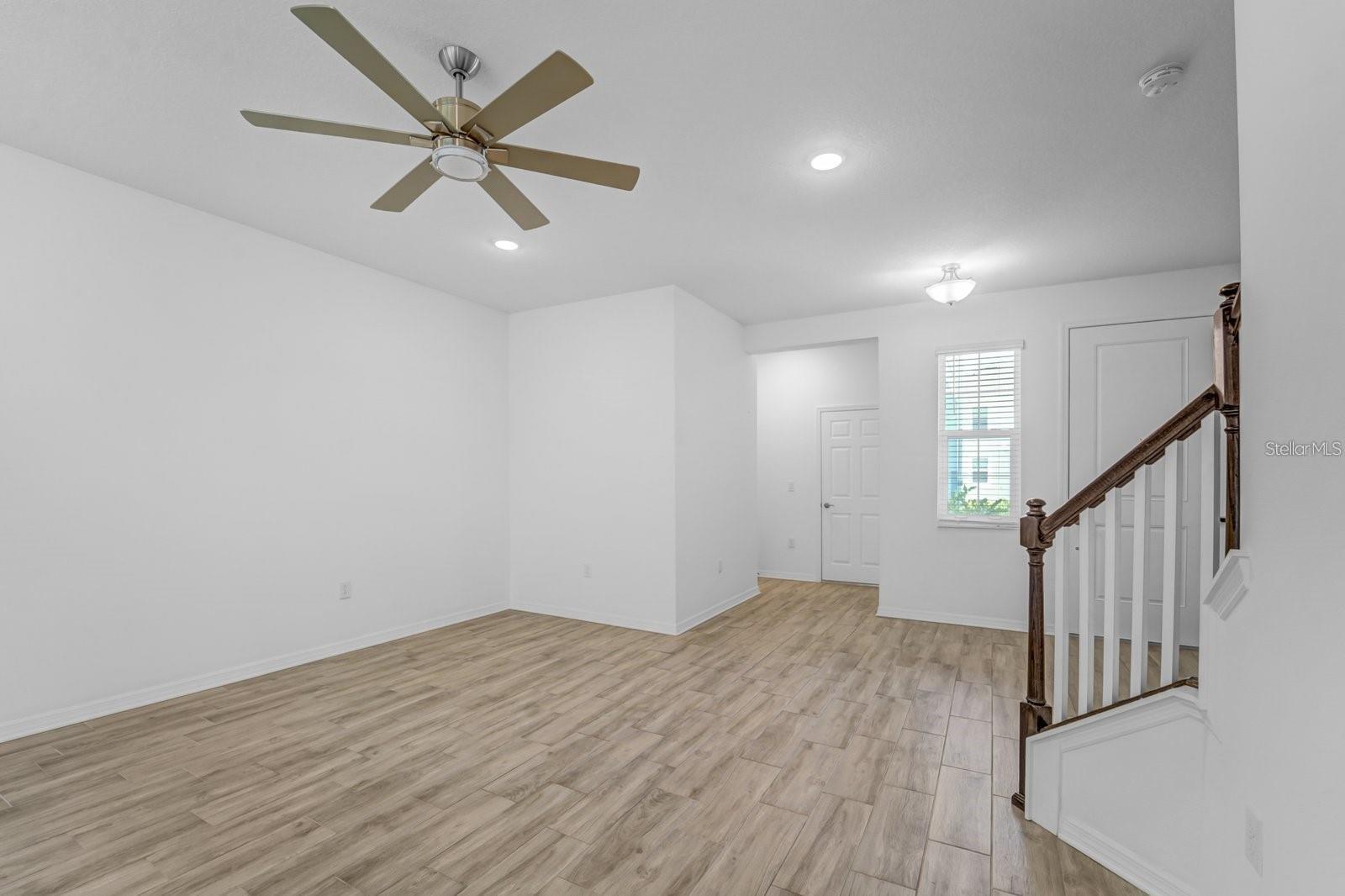 4044 VIA SIENNA CIR — photo 3