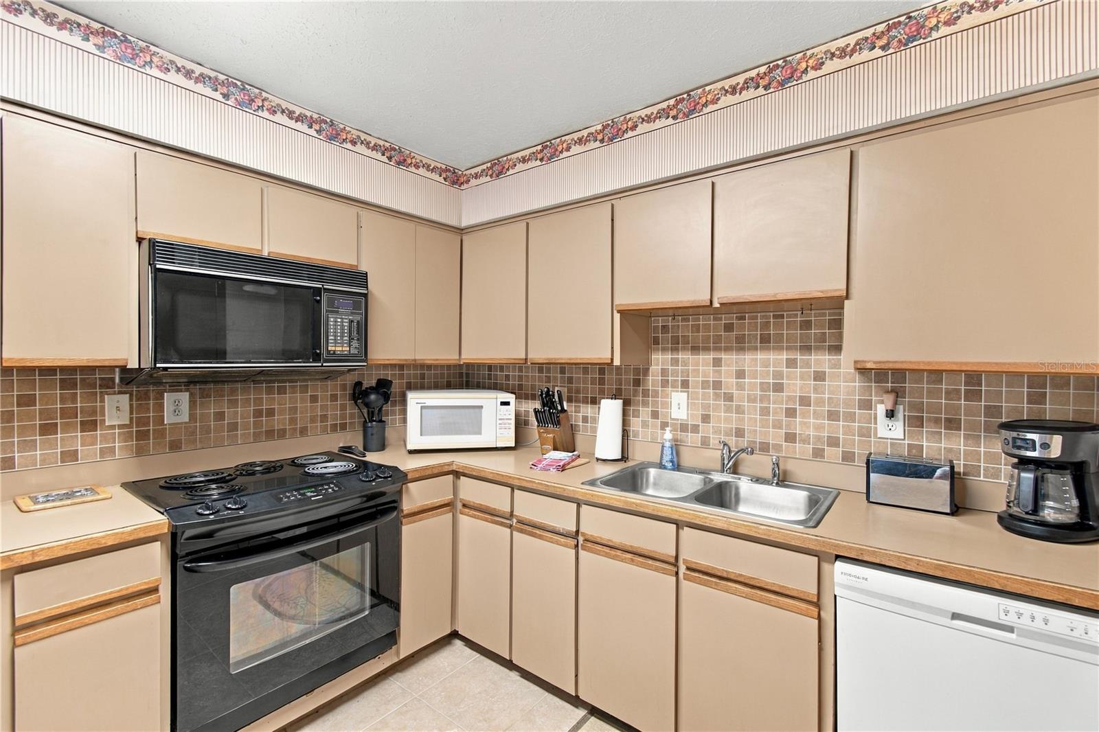 3205 W NORTH A ST — photo 11