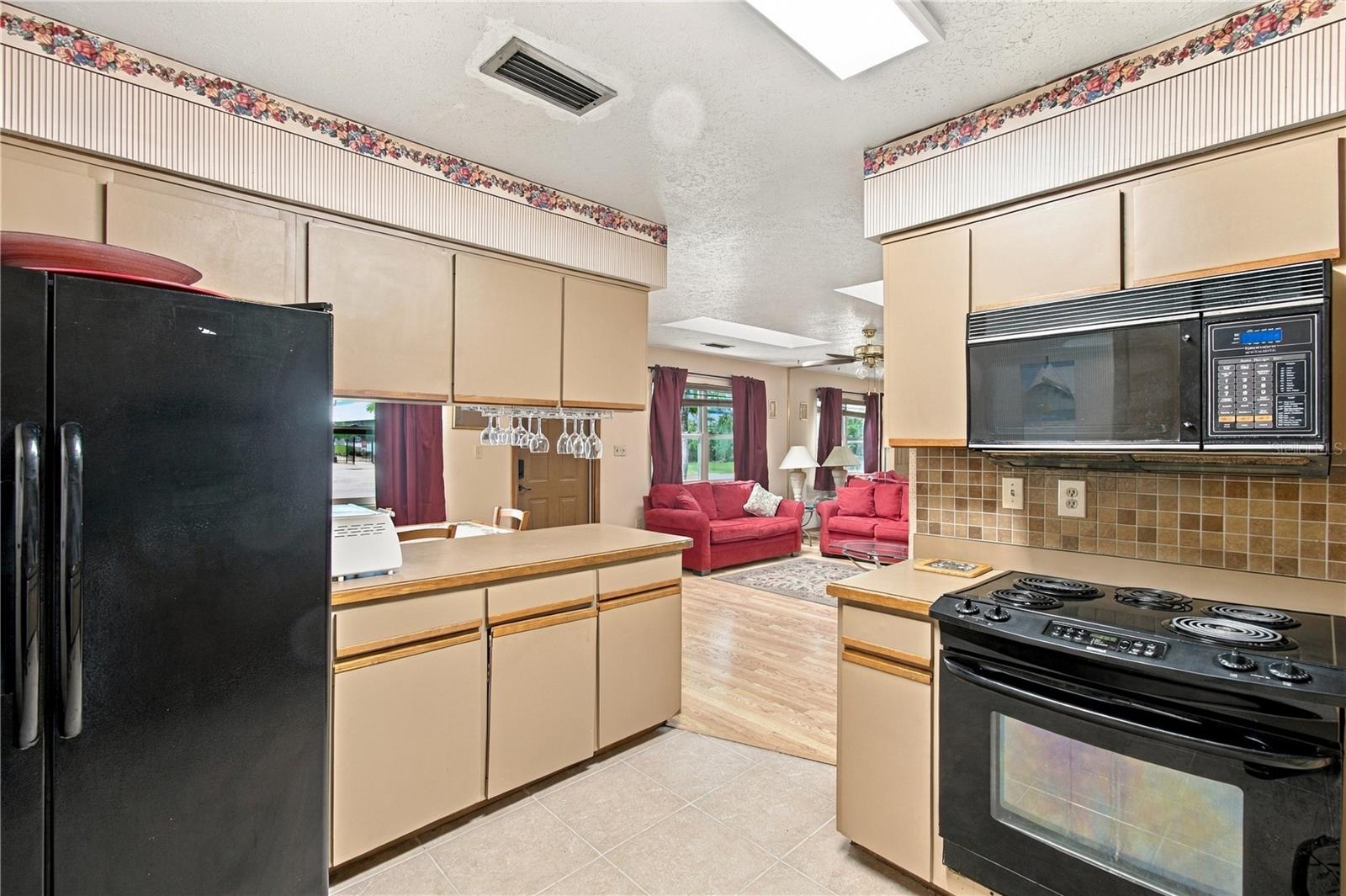 3205 W NORTH A ST — photo 12