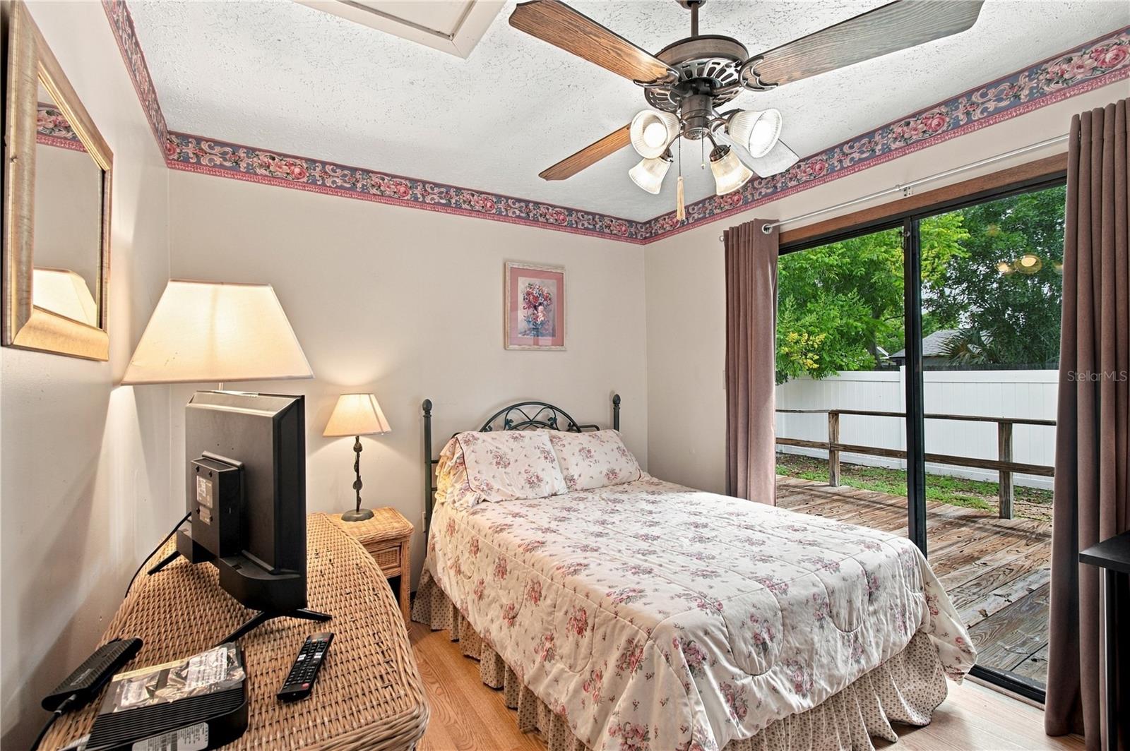 3205 W NORTH A ST — photo 19