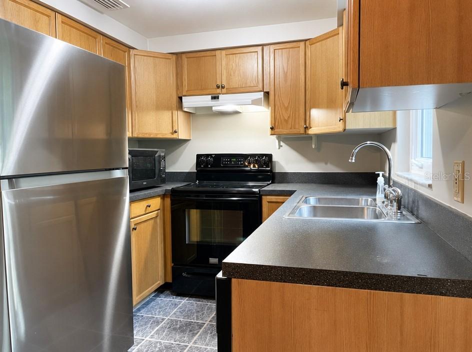 2840 W SHELTON AVE — photo 5