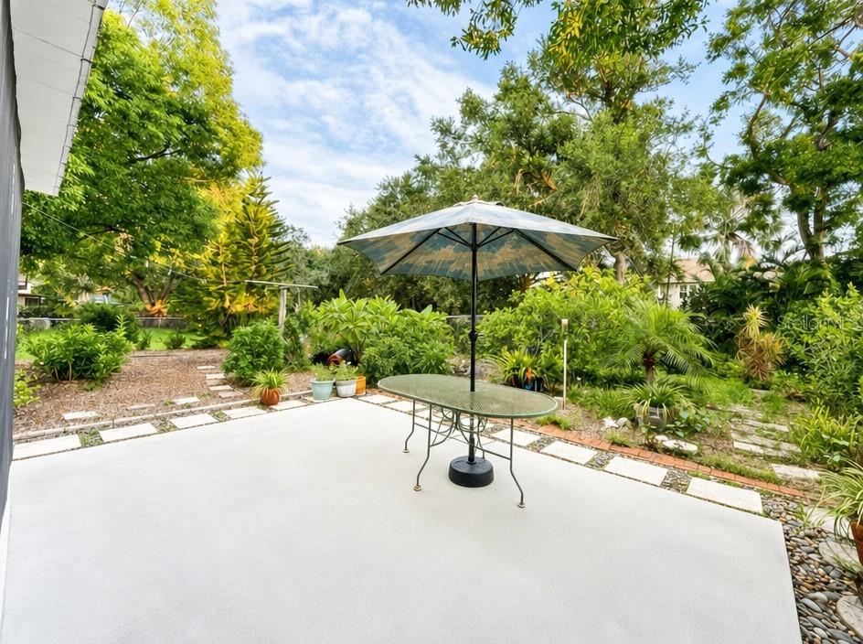 2840 W SHELTON AVE — photo 15