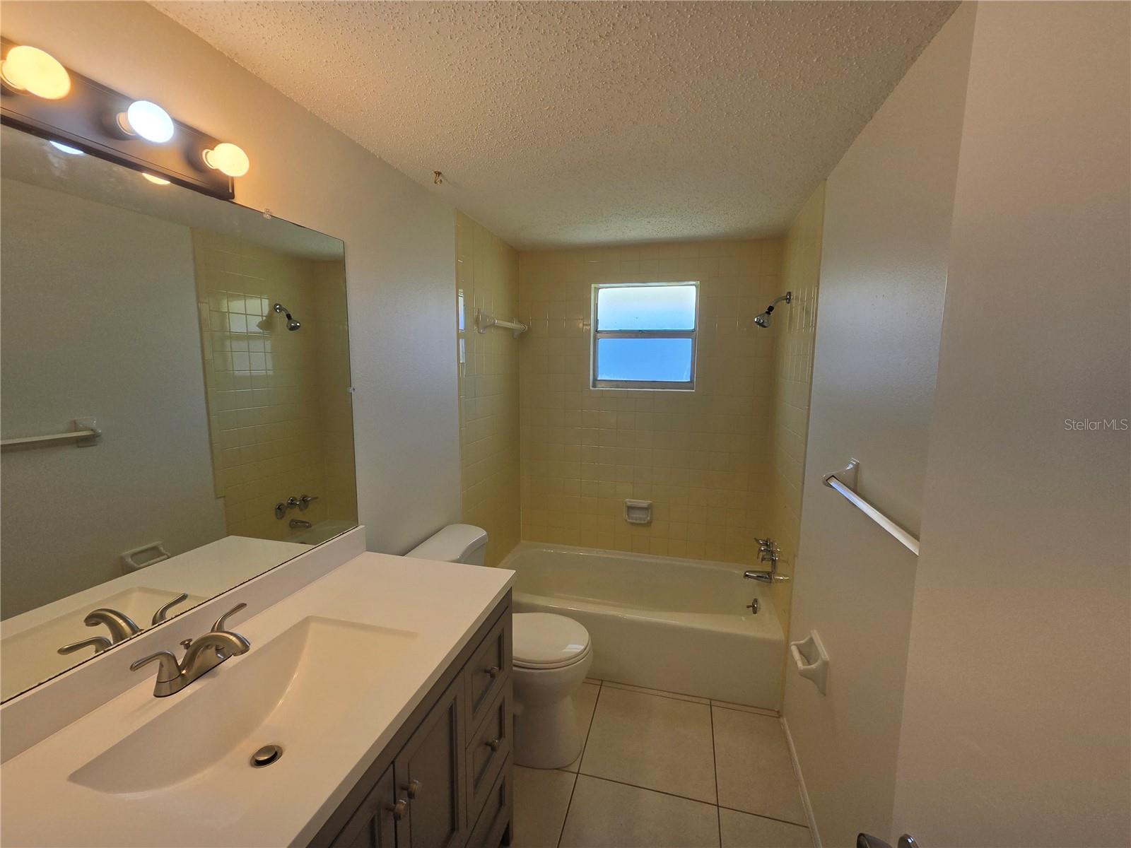 653 HARVEY ST — photo 9
