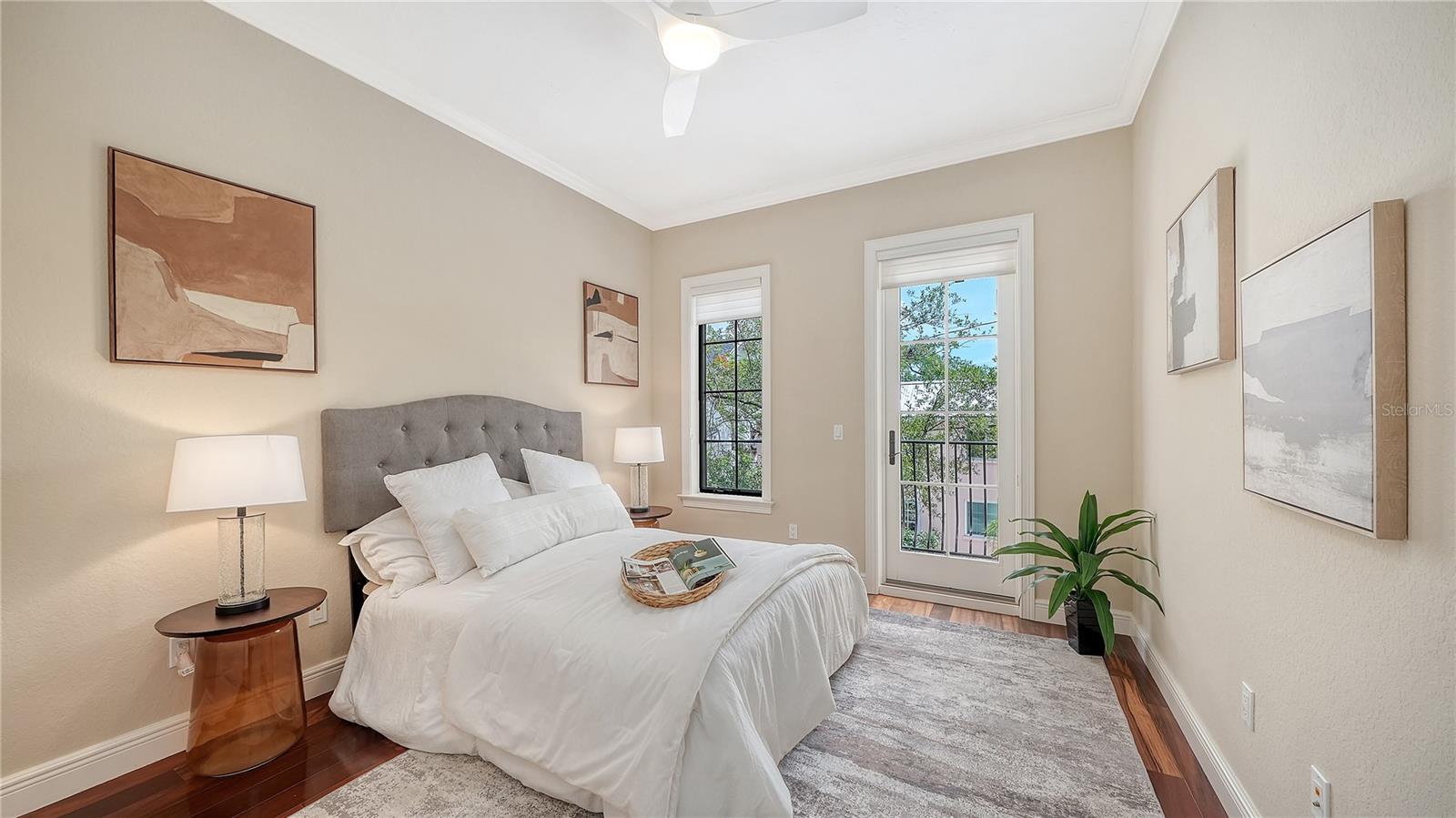 1513 OAK ST #18 — photo 33