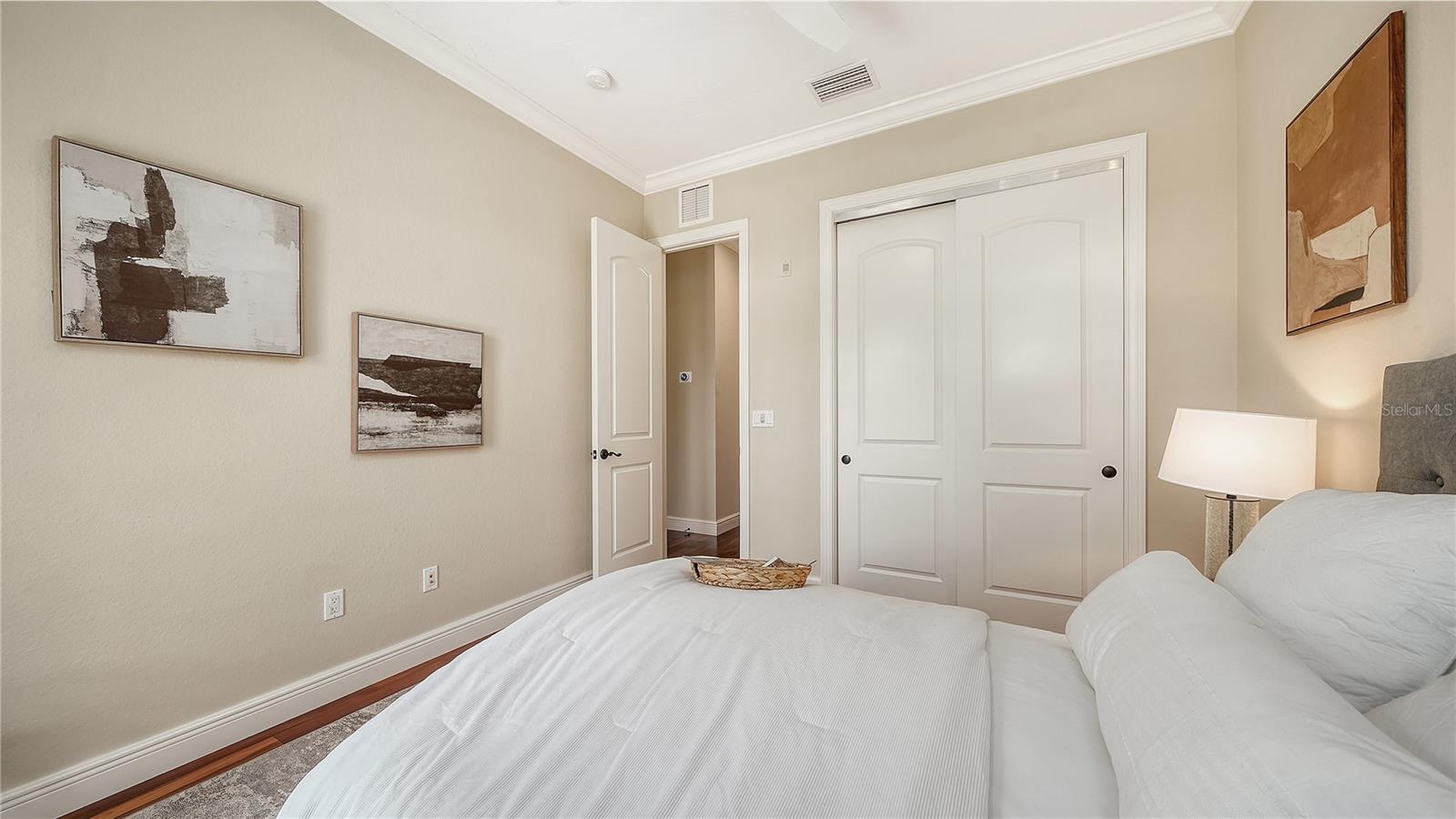1513 OAK ST #18 — photo 34