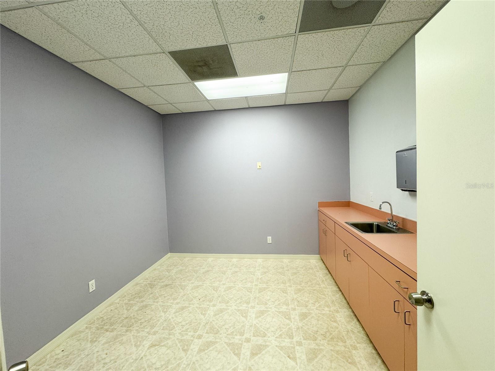 517 RIVIERA STREET #C — photo 6