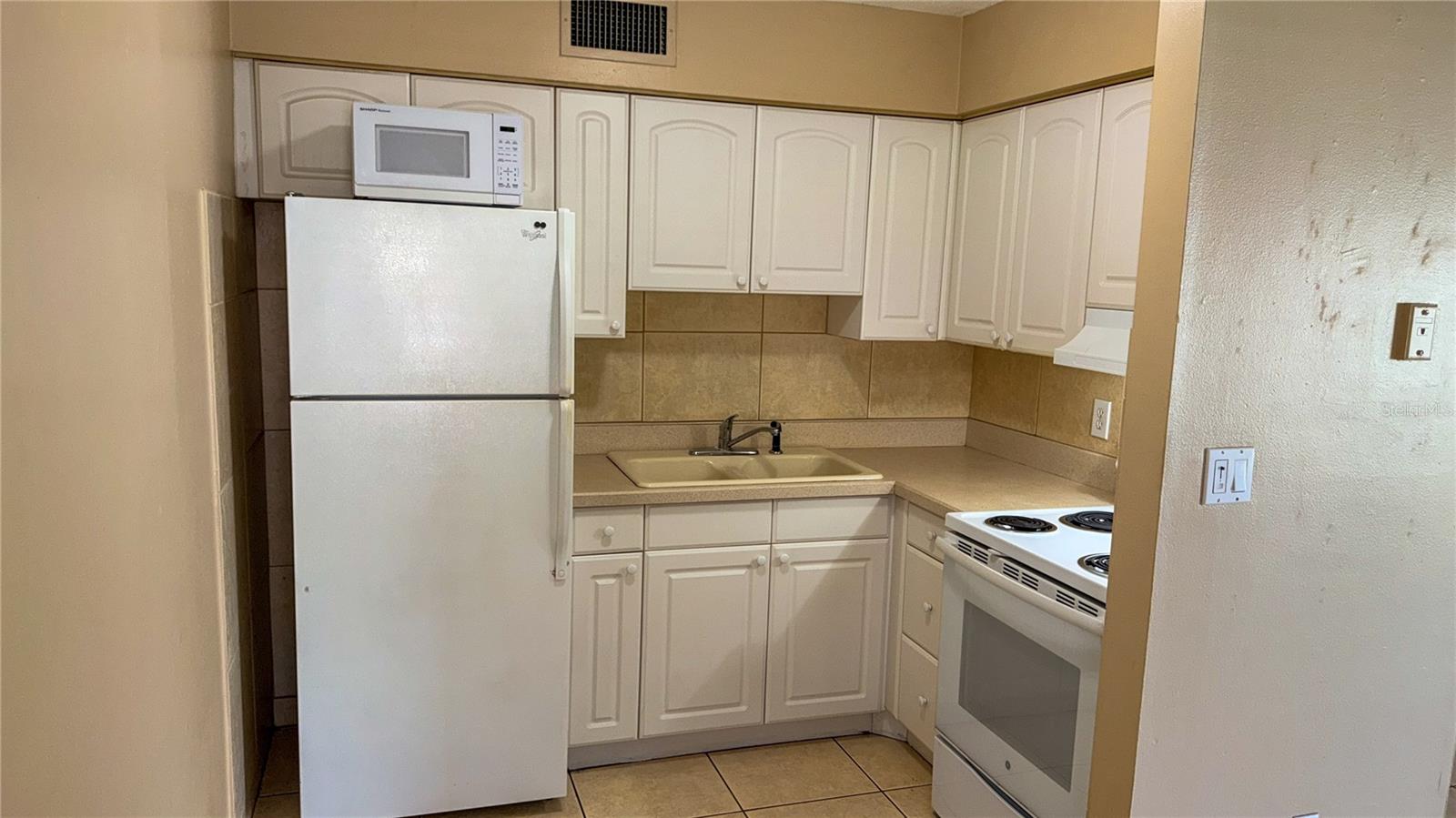 2920 CLARK RD #102 — photo 10