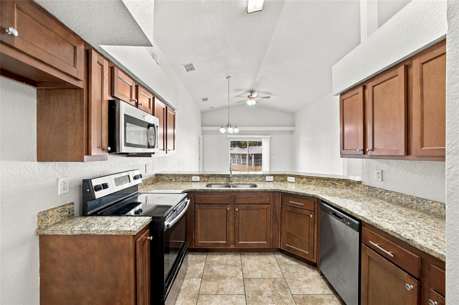 12617 SOCIAL DR — photo 4