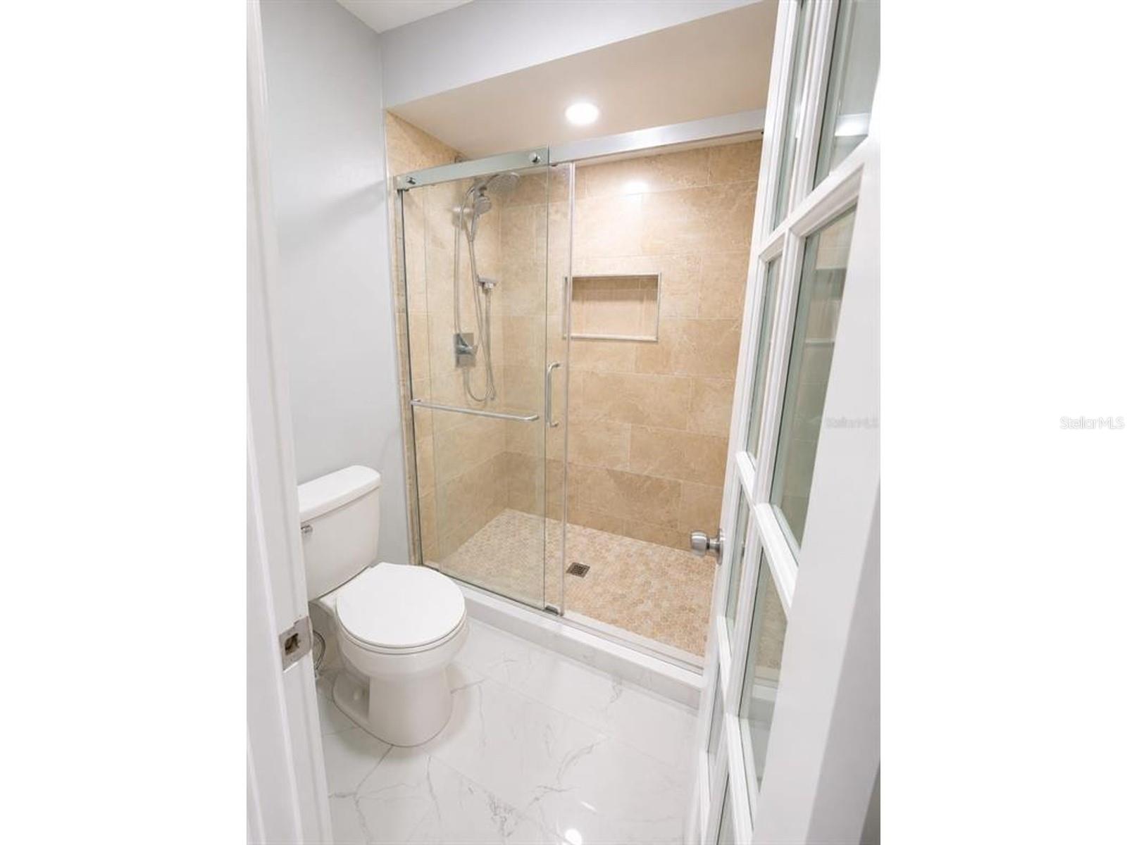 5124 SPRINGWOOD DR — photo 11