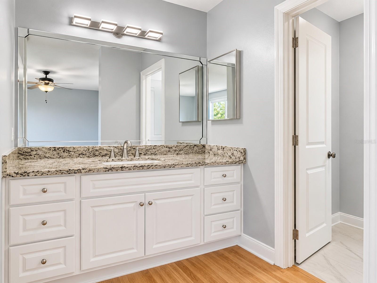 5124 SPRINGWOOD DR — photo 9