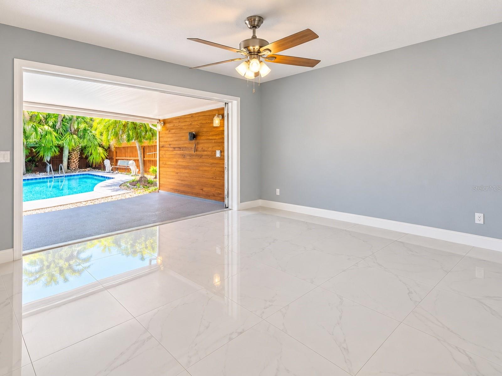 5124 SPRINGWOOD DR — photo 3