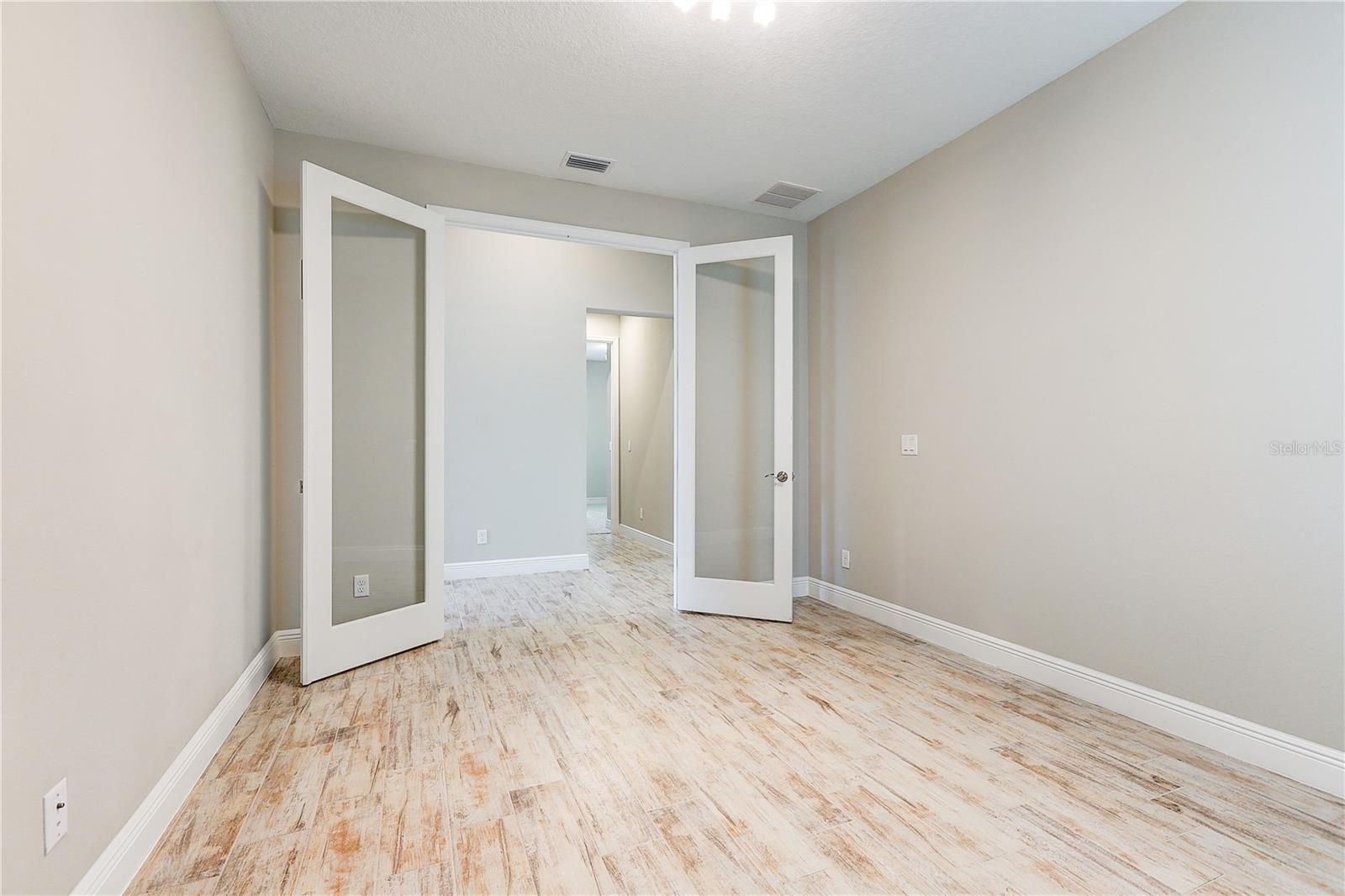 4000 BURDICK LOOP — photo 26