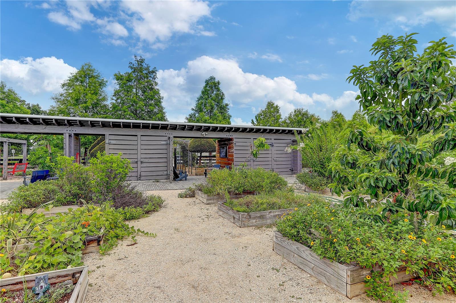 4000 BURDICK LOOP — photo 62