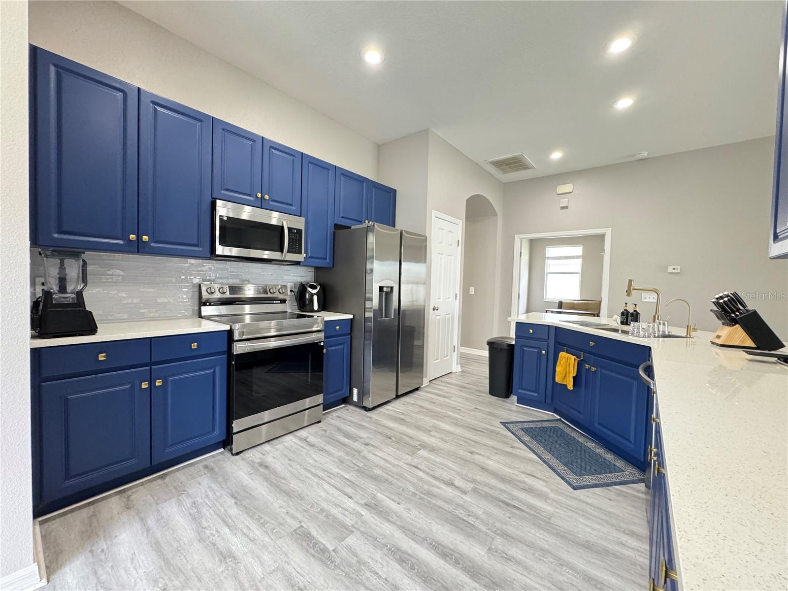 10868 STANDING STONE DR — photo 16