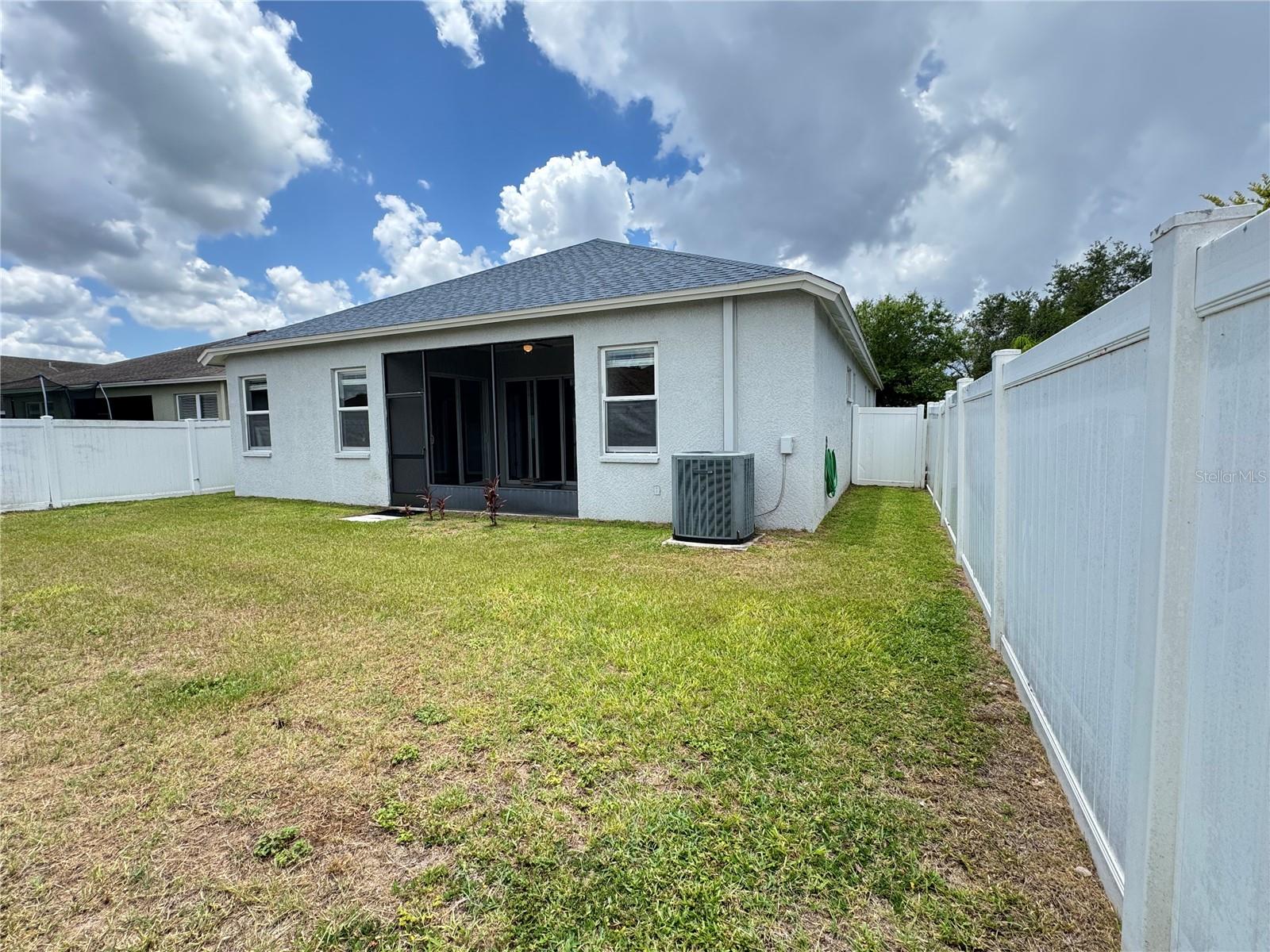 10868 STANDING STONE DR — photo 41