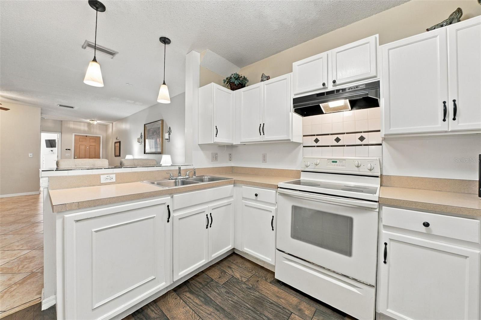 10429 HERON LAKE DR — photo 6