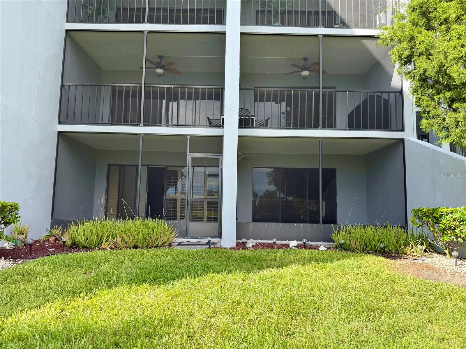 9200 PARK BLVD #105 — photo 36