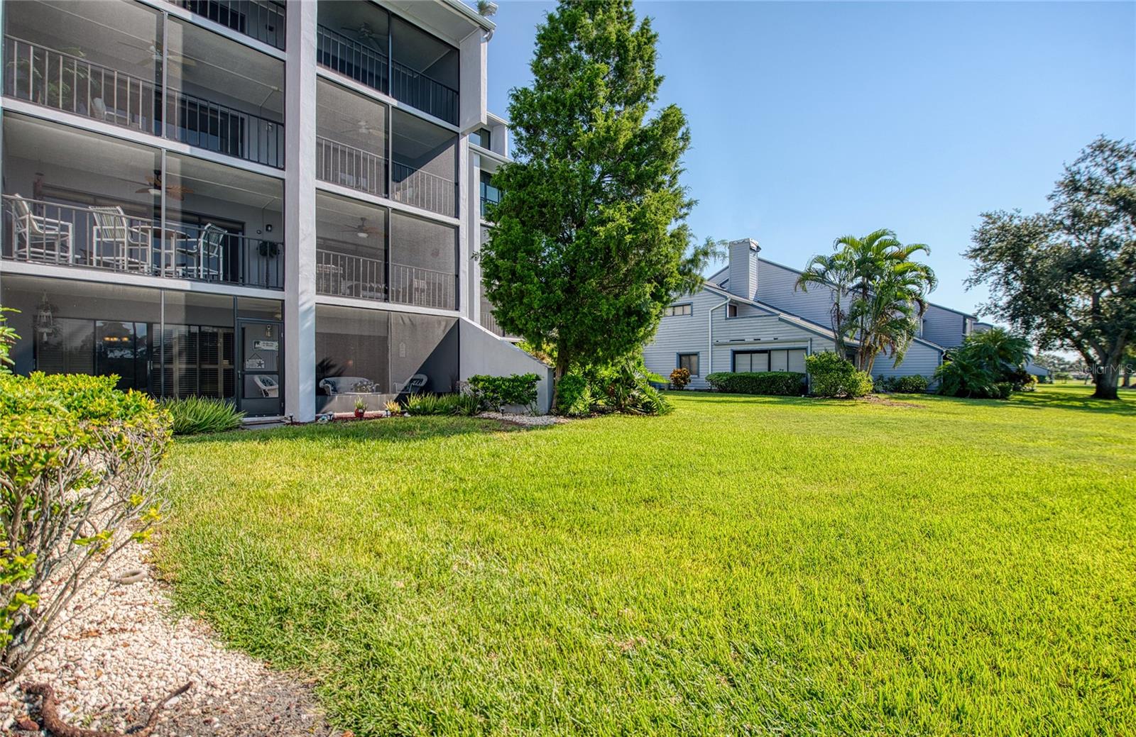 9200 PARK BLVD #105 — photo 38