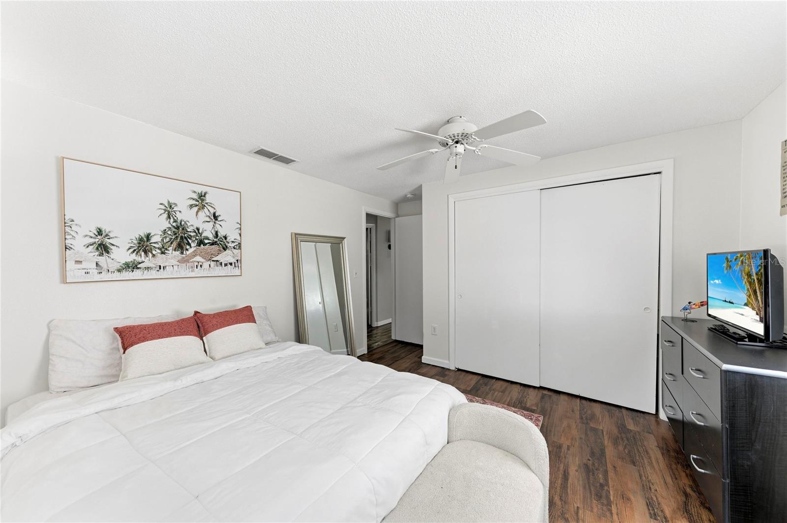 1841 JOYCE ST — photo 41