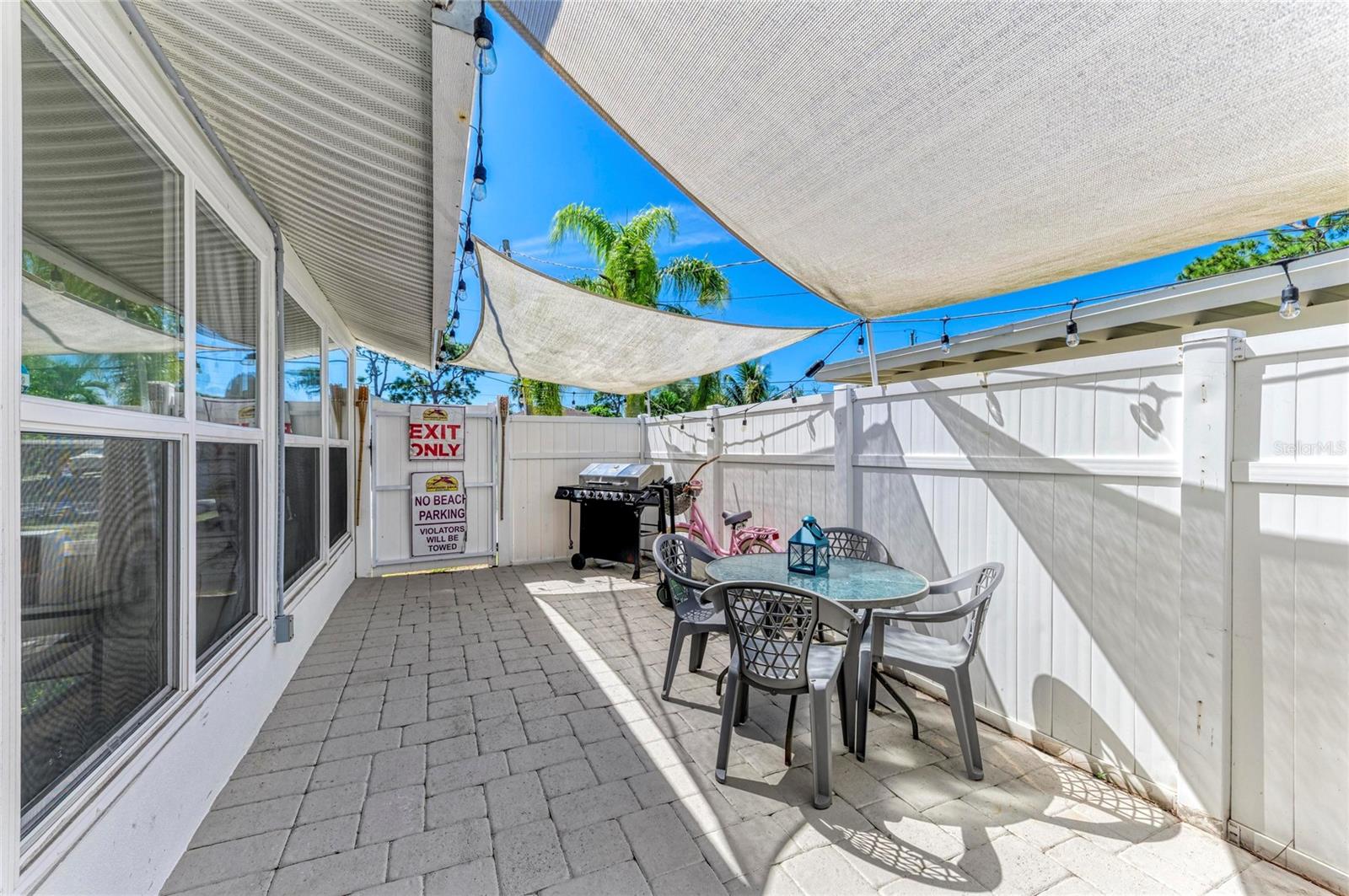 1841 JOYCE ST — photo 32
