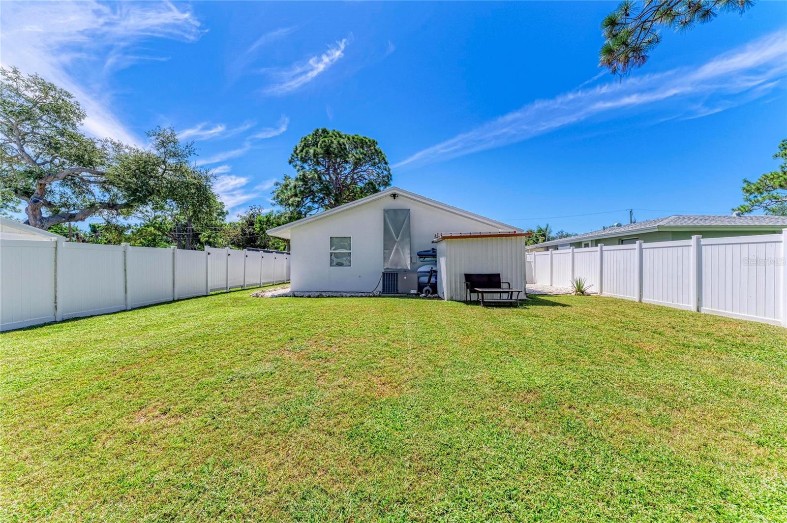 1841 JOYCE ST — photo 38