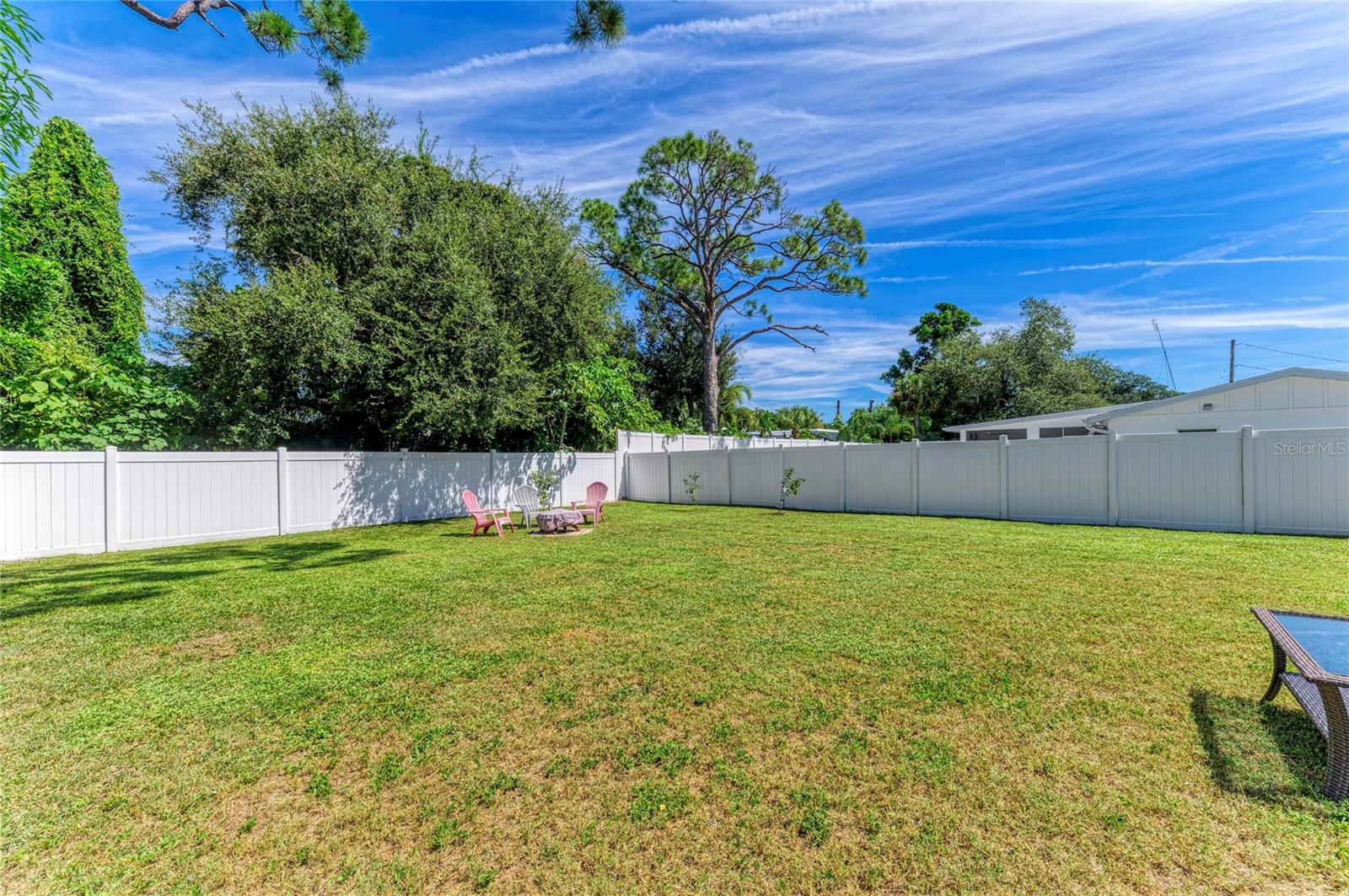 1841 JOYCE ST — photo 35