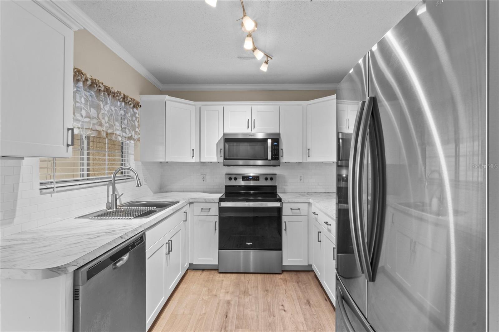 10730 KEYS GATE DR — photo 7
