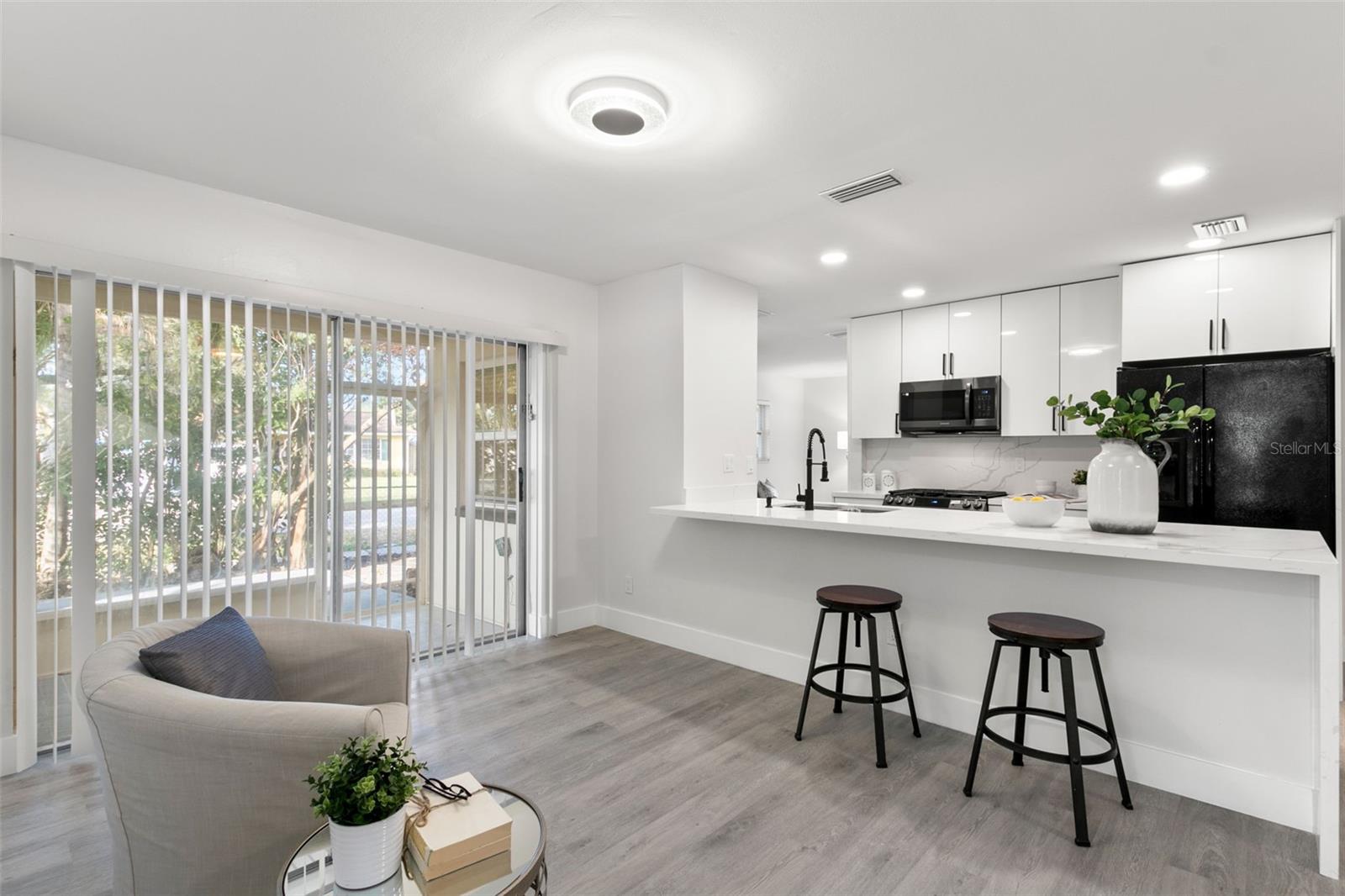 5931 DENVER ST NE — photo 10