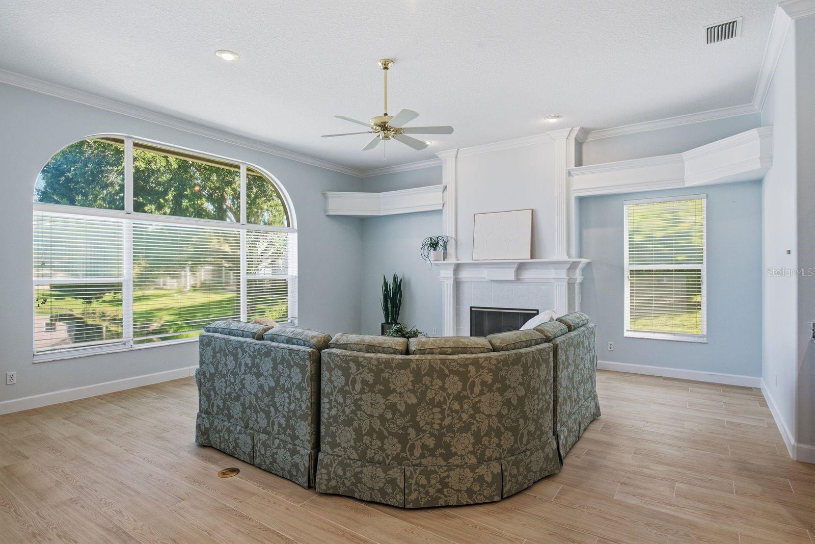 3763 EXECUTIVE DR — photo 31