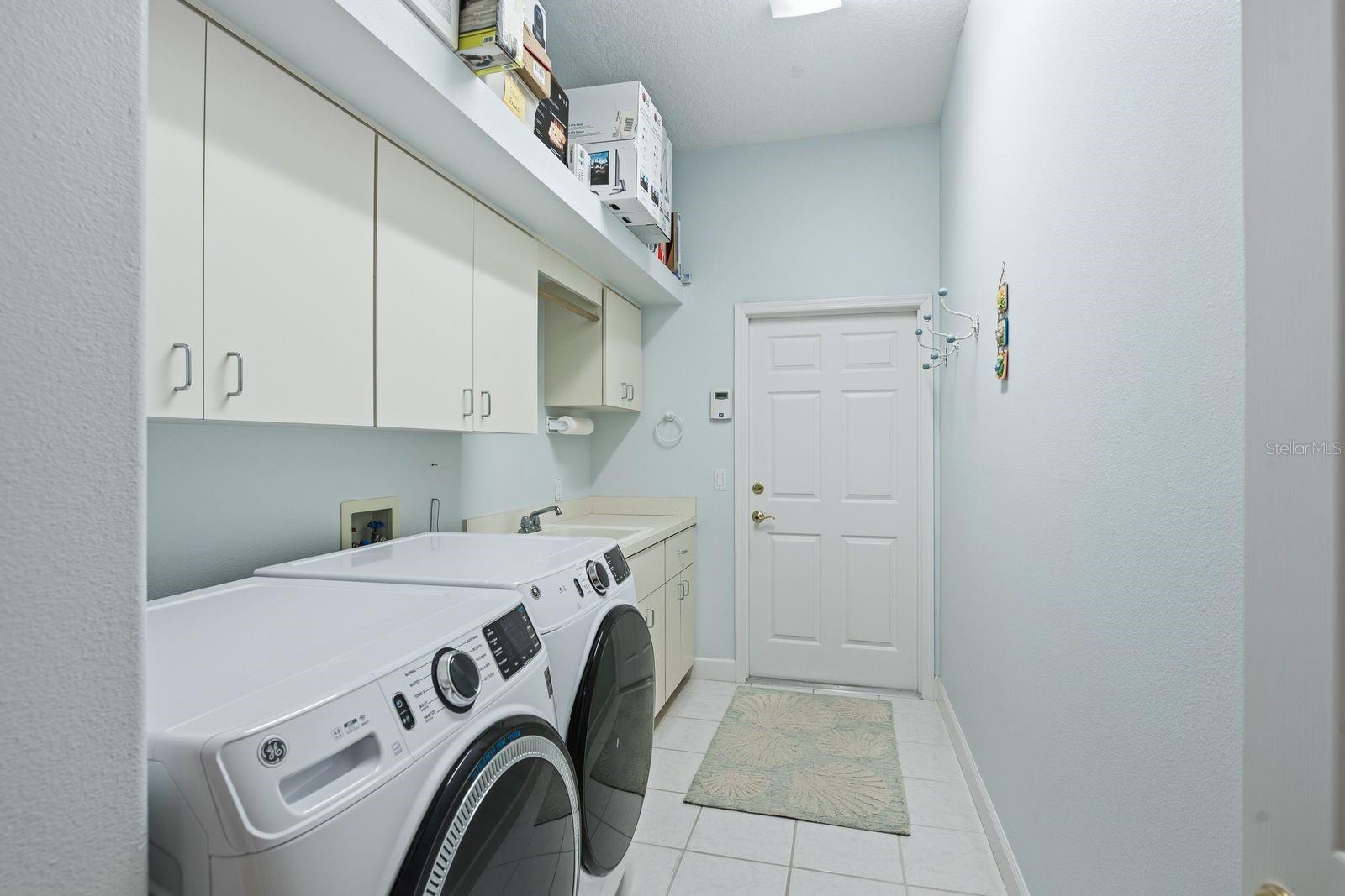 3763 EXECUTIVE DR — photo 59